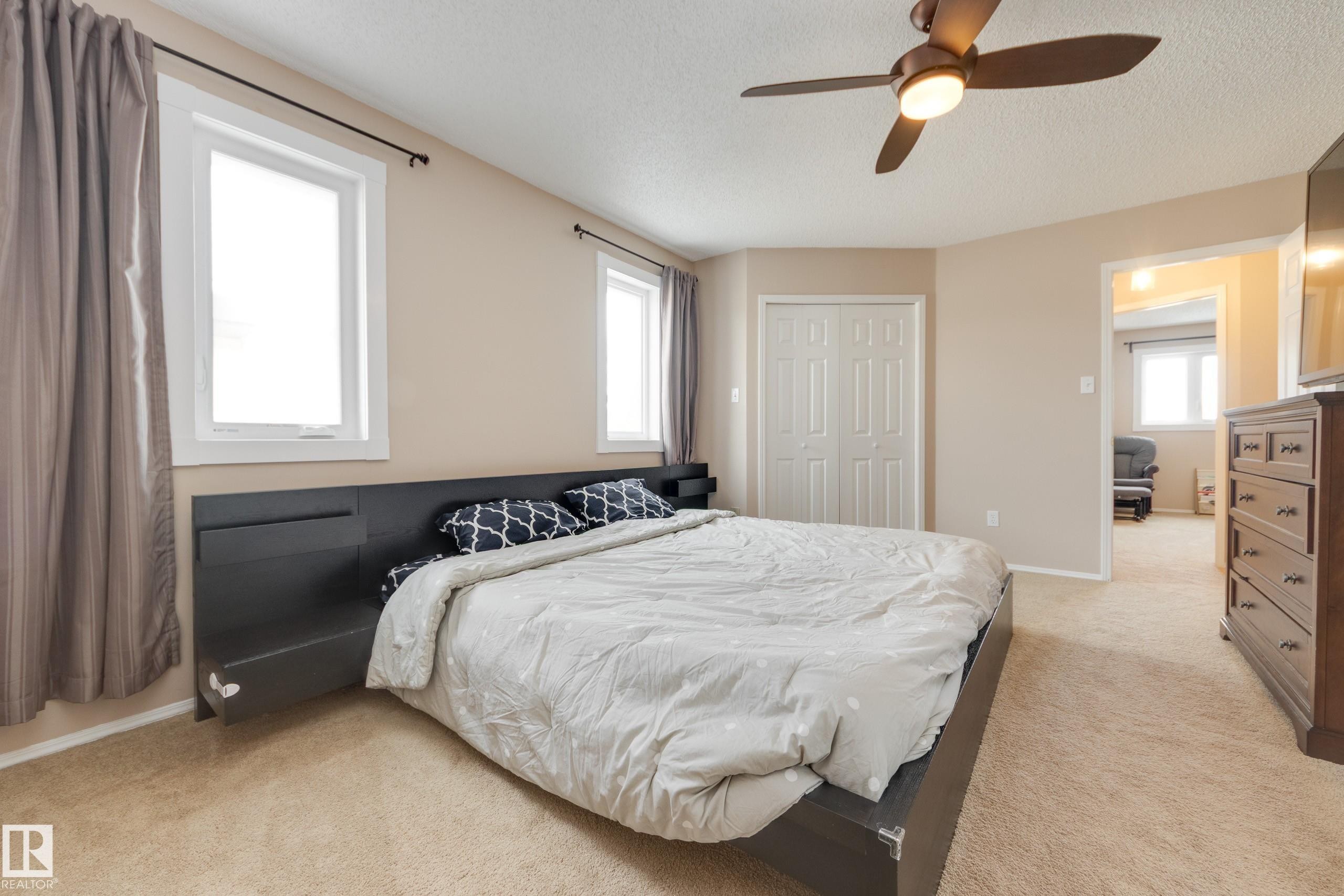 18812 93 Avenue, Edmonton, AB - Indoor Photo Showing Bedroom