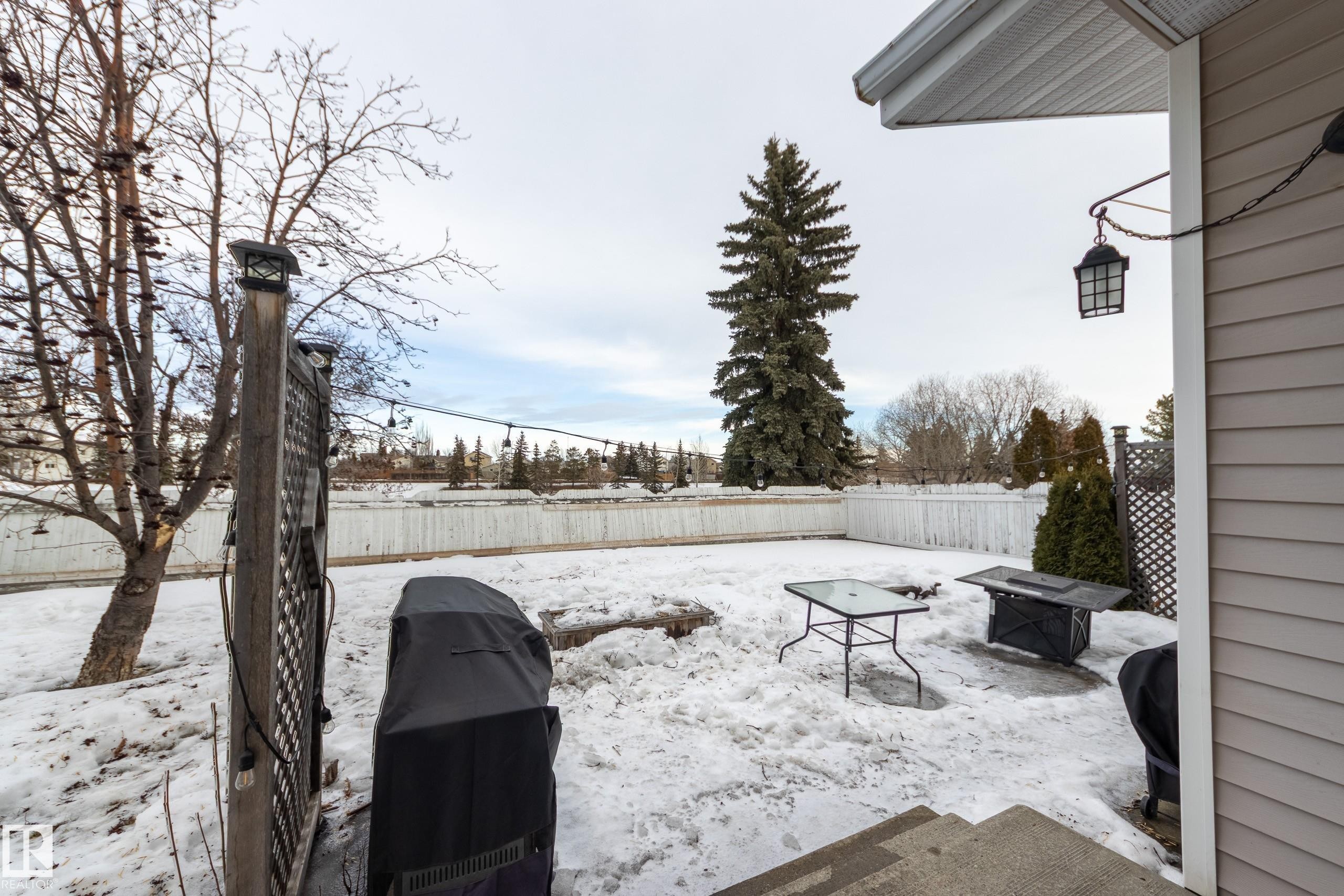 18812 93 Avenue, Edmonton, AB - Outdoor