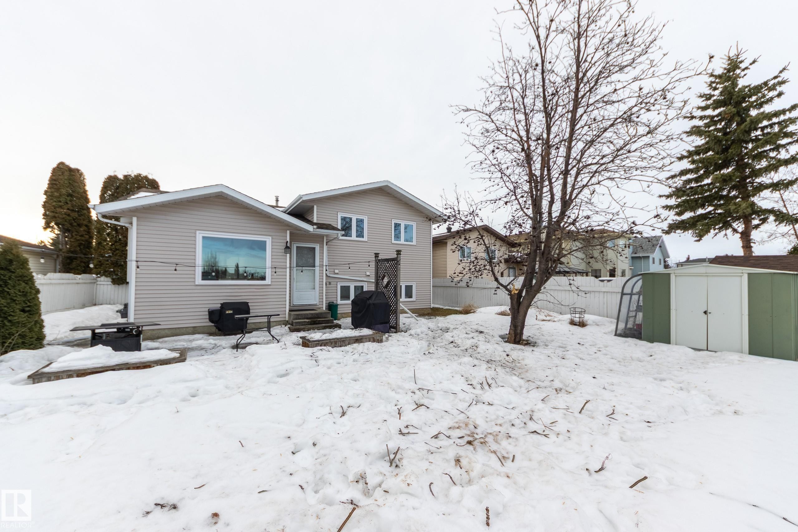 18812 93 Avenue, Edmonton, AB - Outdoor