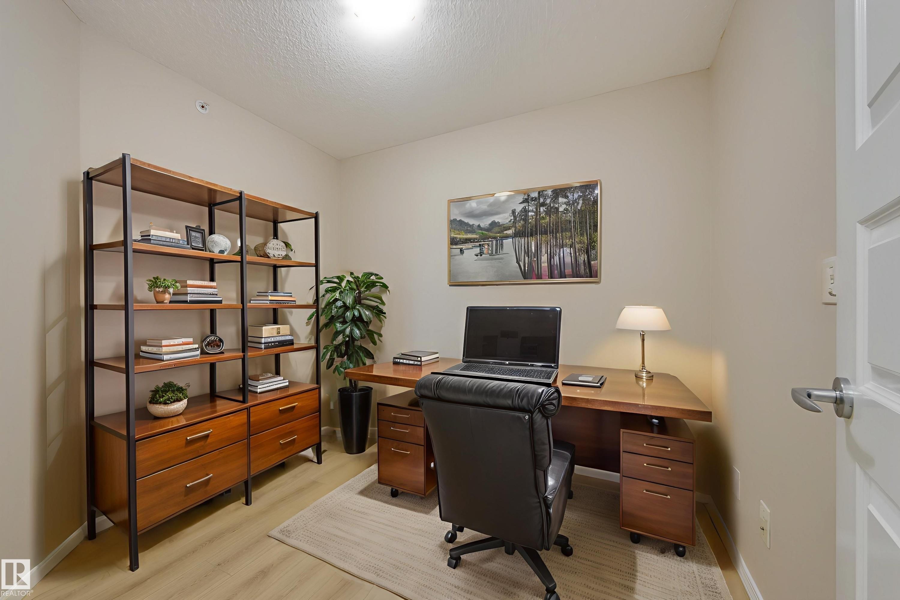 404 6070 Schonsee Way, Edmonton, AB - Indoor Photo Showing Office