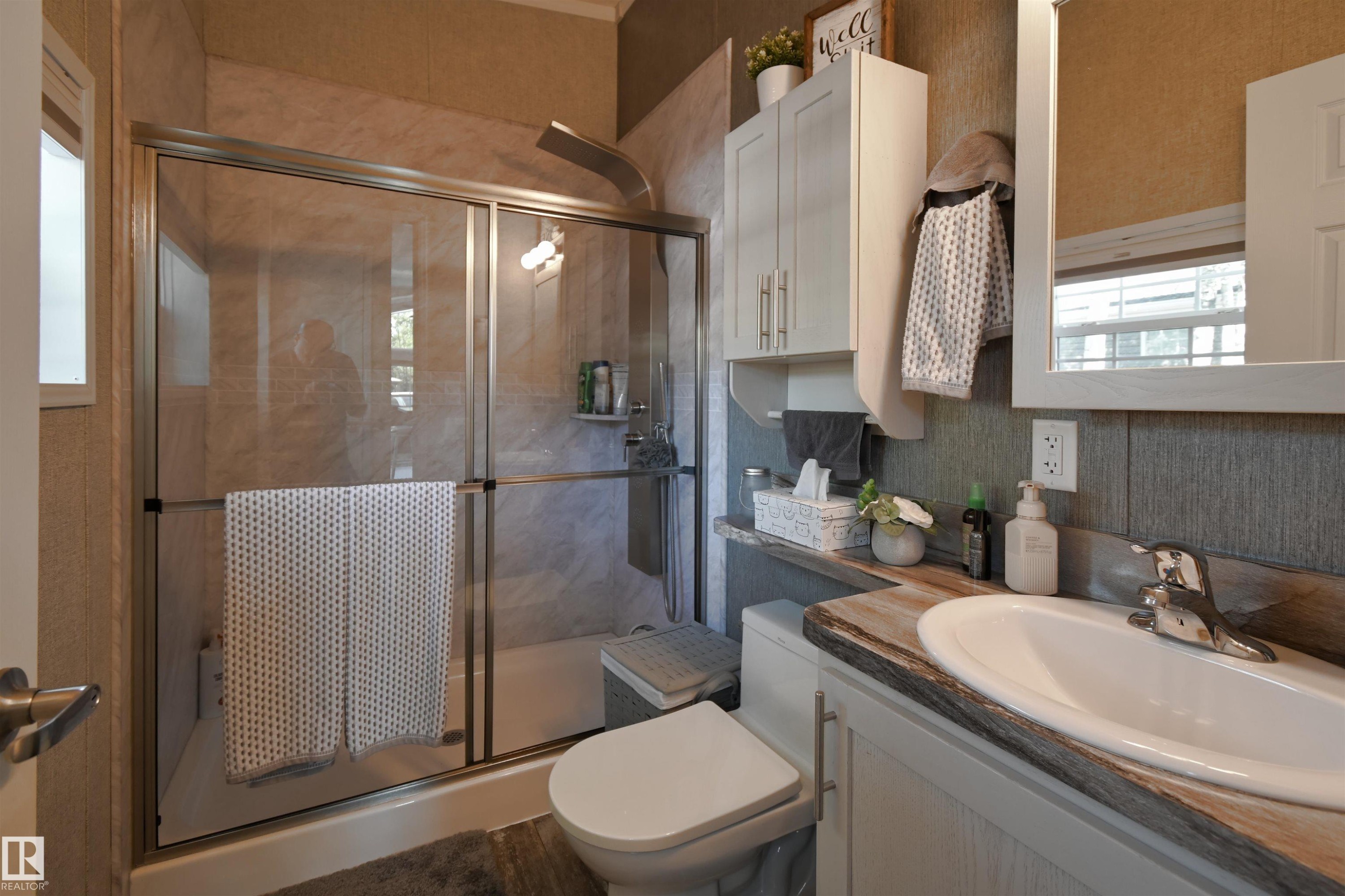 64 53206 Rge Road 55 A, Rural Parkland County, AB - Indoor Photo Showing Bathroom
