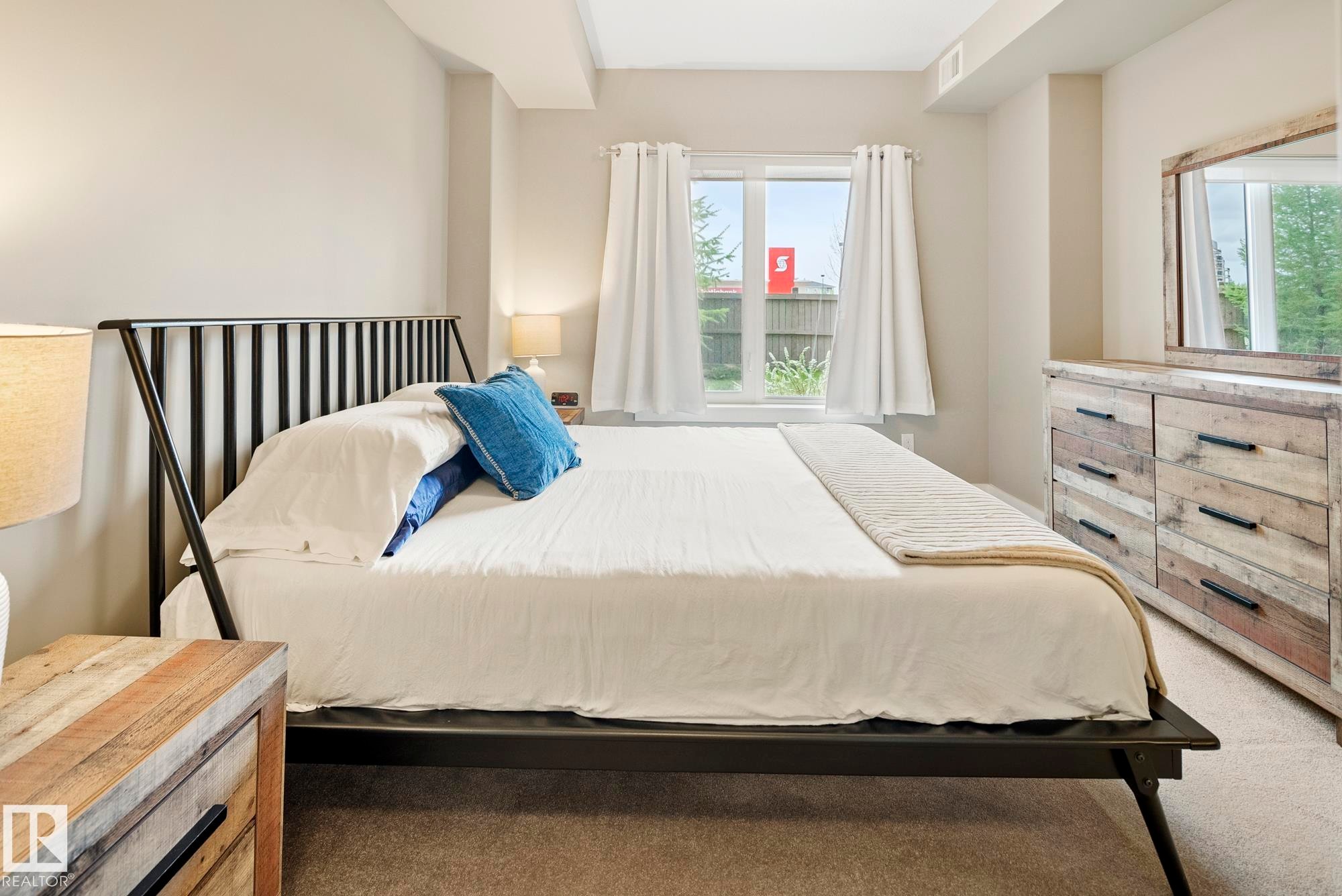 109 11080 Ellerslie Road, Edmonton, AB - Indoor Photo Showing Bedroom