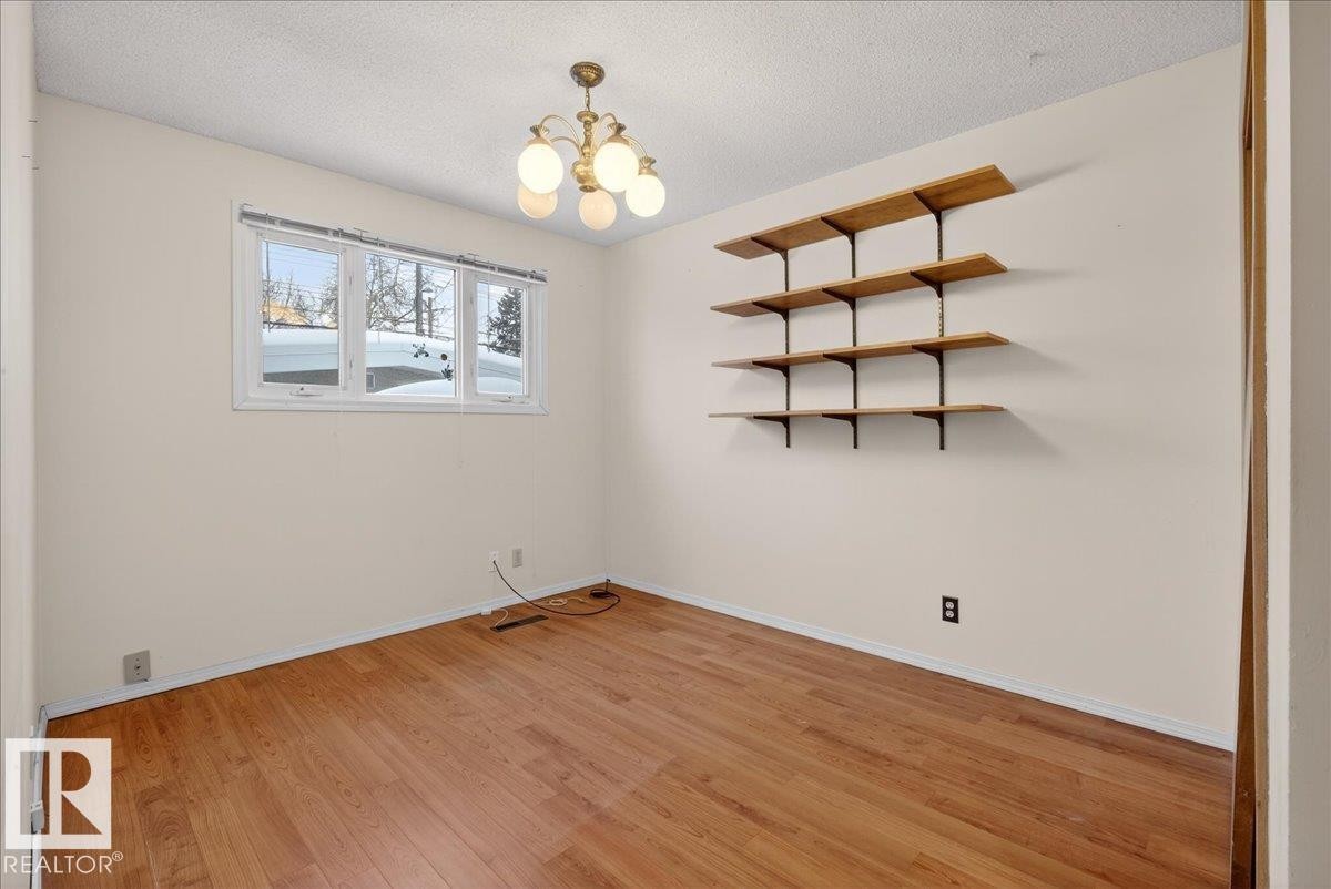 Edmonton, AB - Indoor Photo Showing Other Room