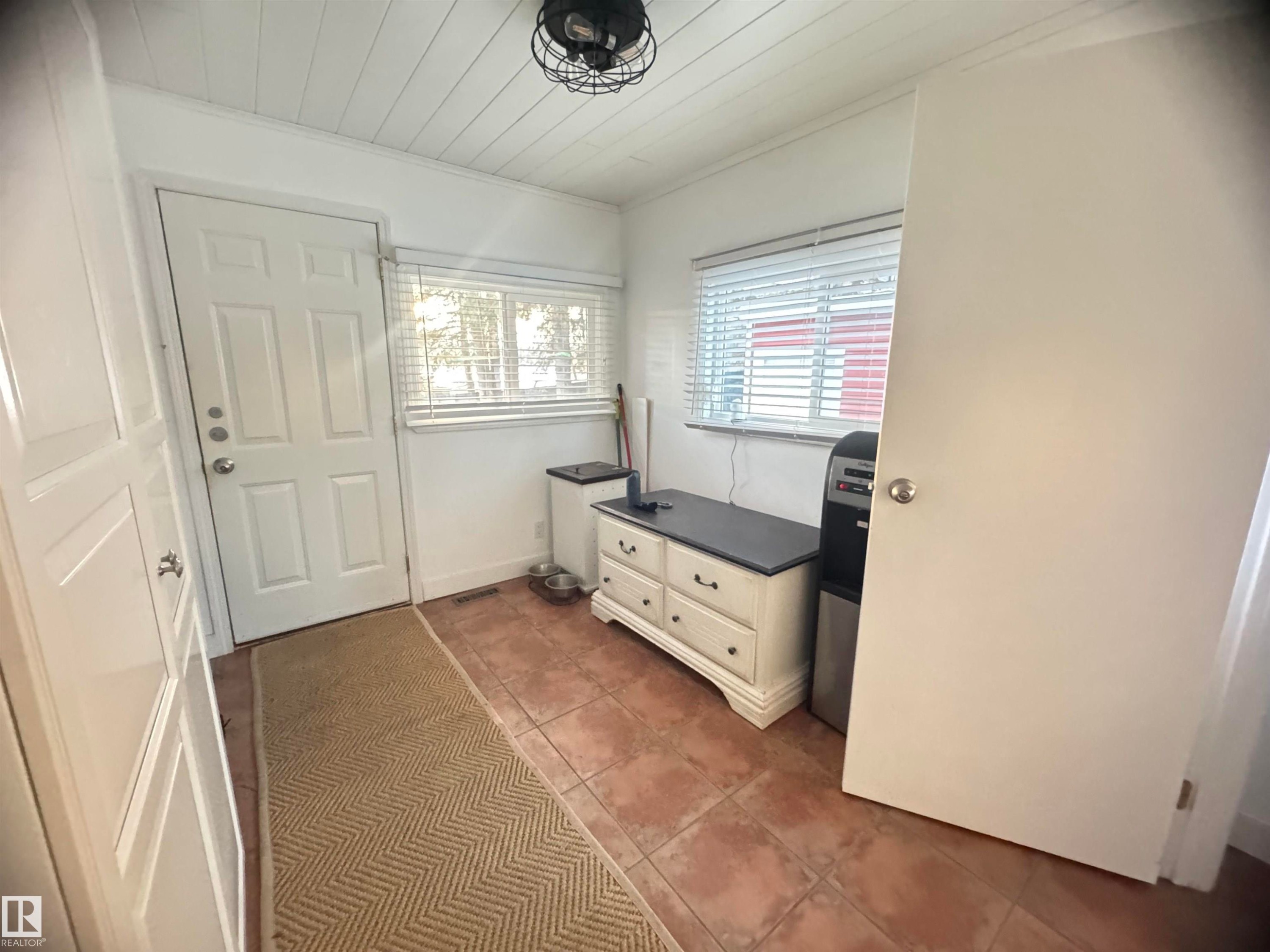 Rural Westlock County, AB - Indoor