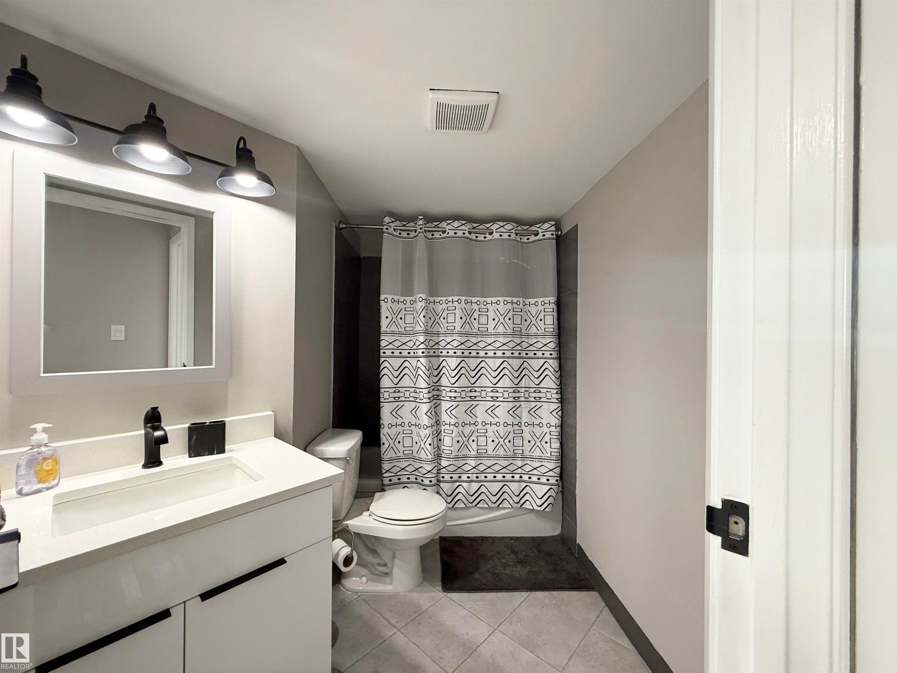 44 11265 31 Av, Edmonton, AB