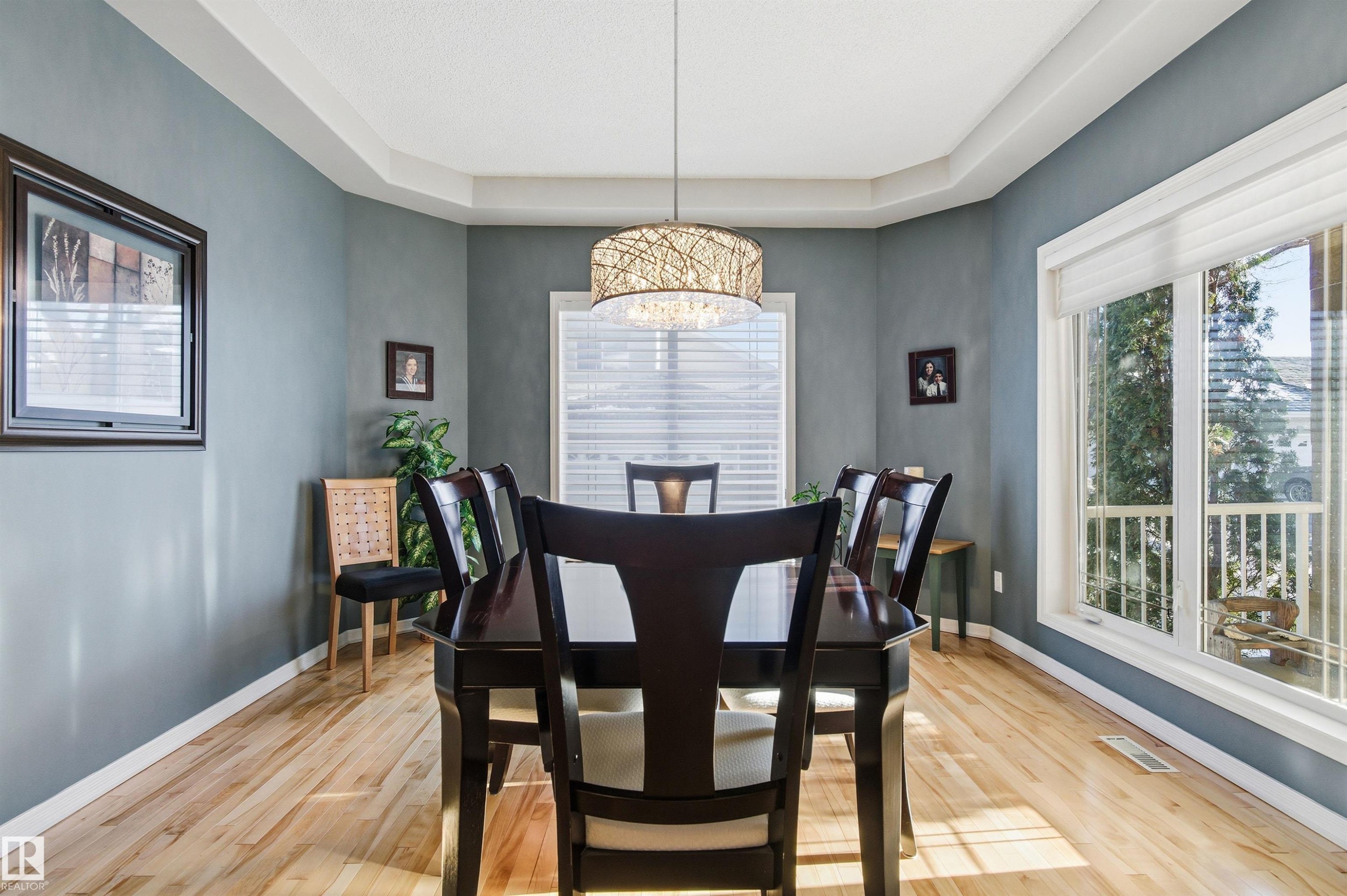 12 577 Butterworth Way, Edmonton, AB - Indoor Photo Showing Dining Room