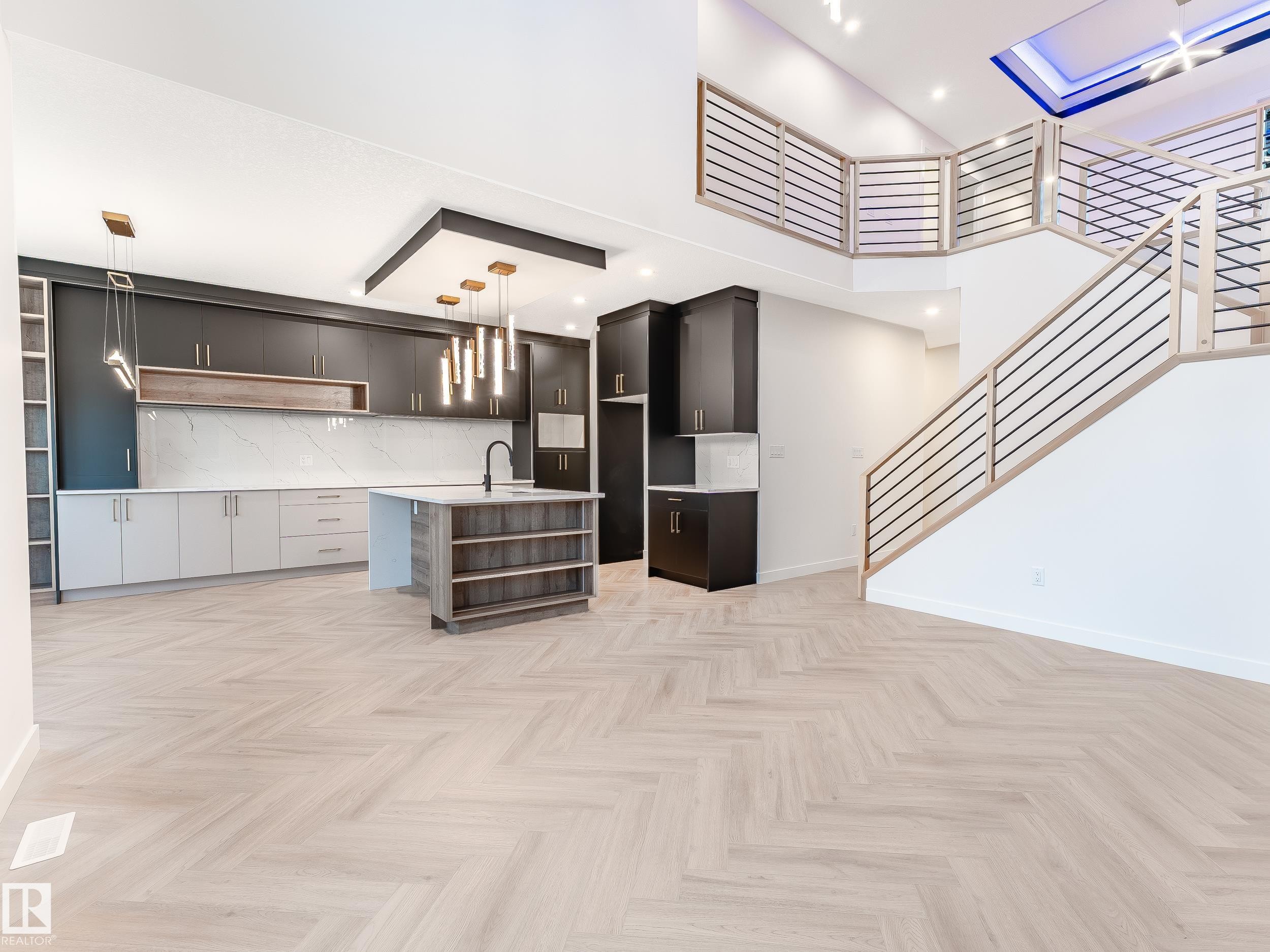 125 Lilac Close, Leduc, AB - Indoor Photo Showing Kitchen