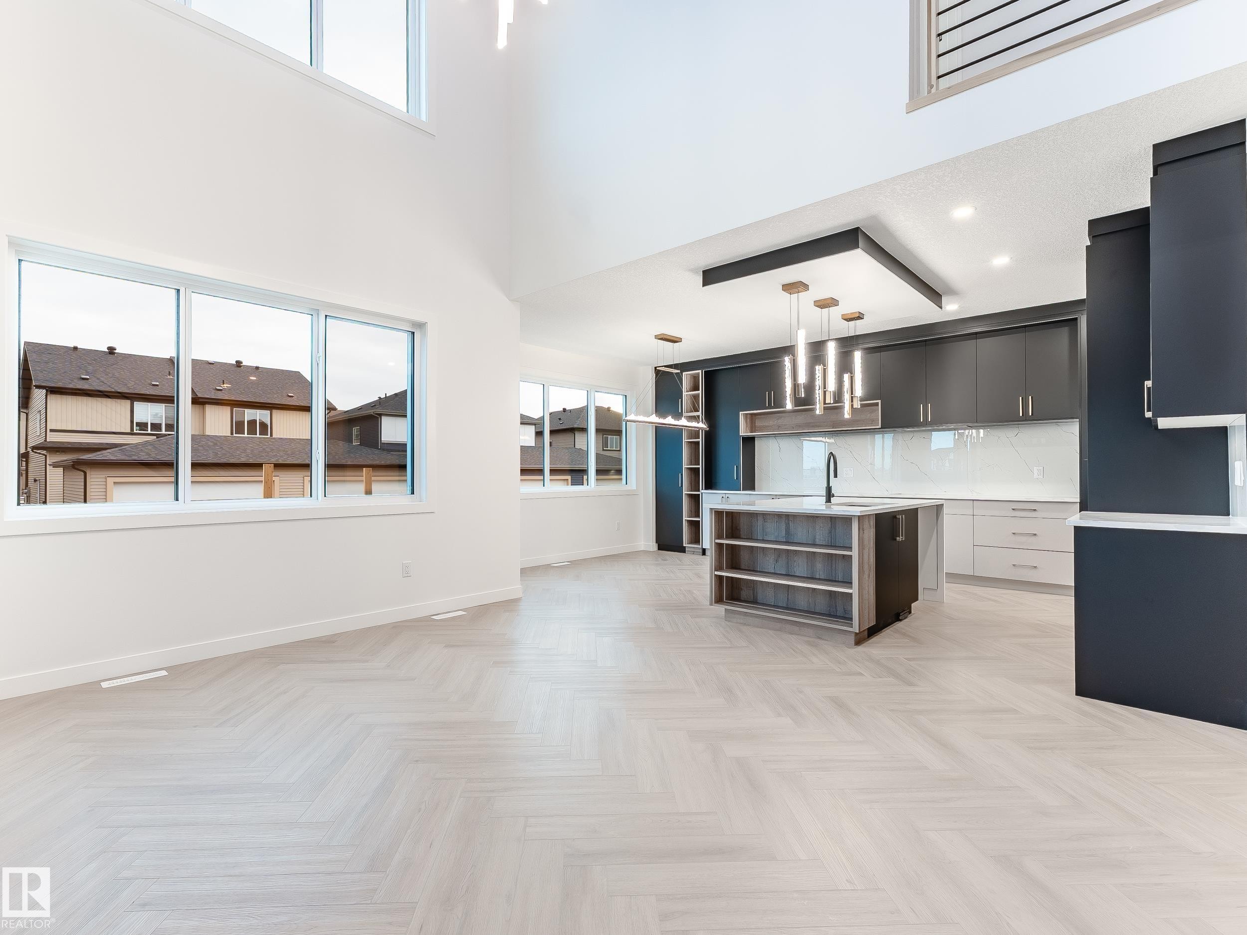 125 Lilac Close, Leduc, AB - Indoor Photo Showing Kitchen