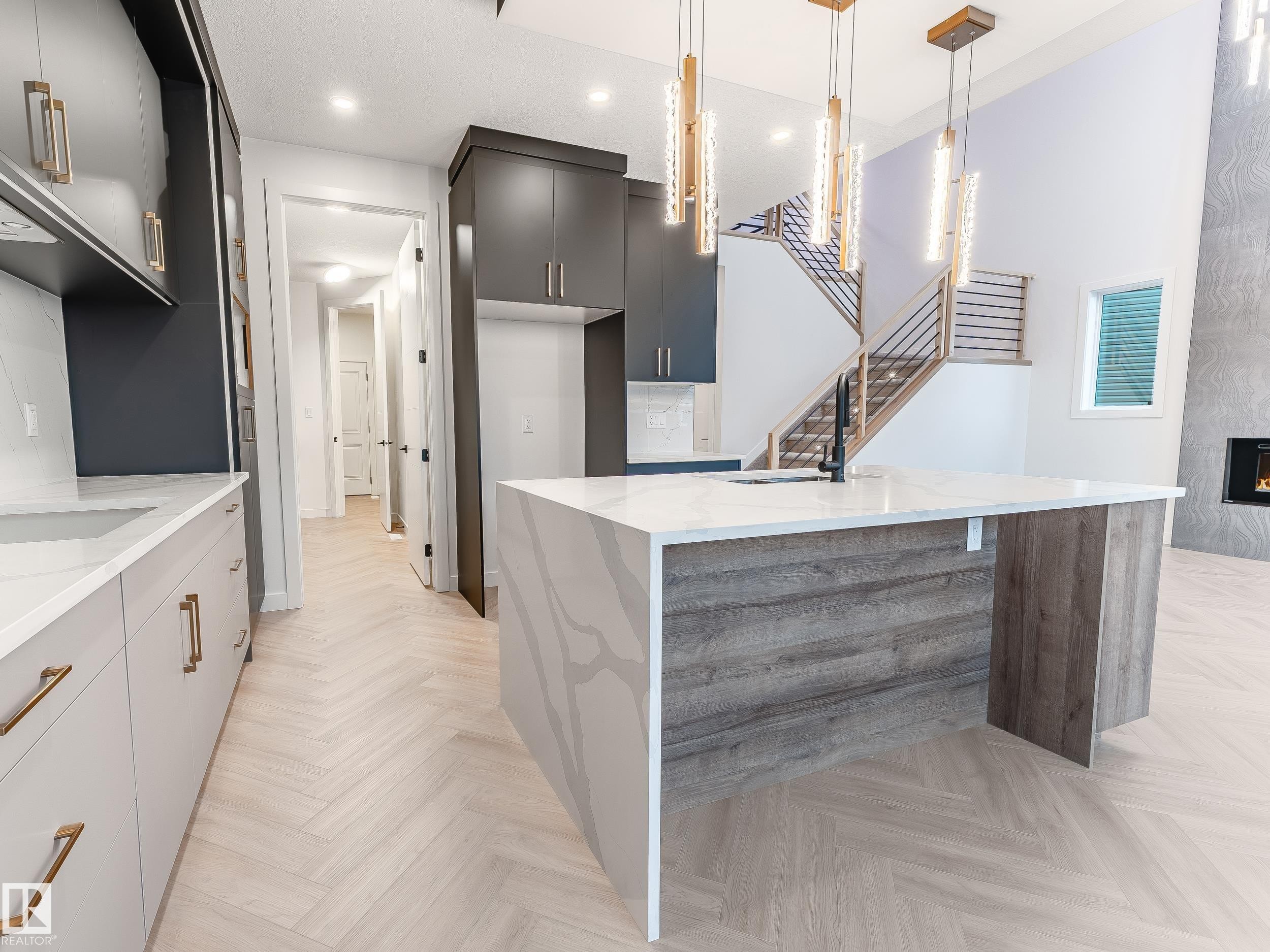 125 Lilac Close, Leduc, AB - Indoor Photo Showing Kitchen