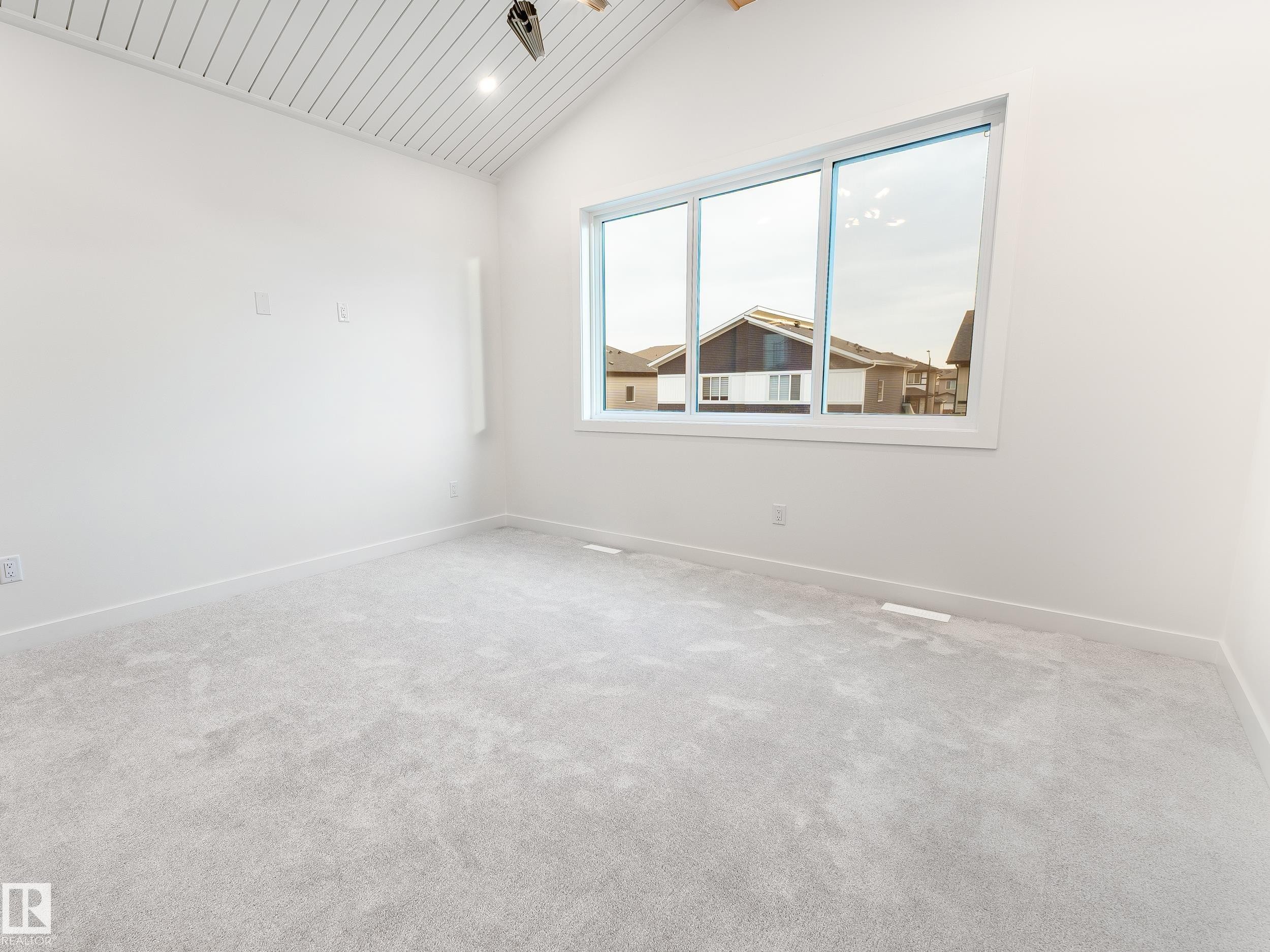 125 Lilac Close, Leduc, AB - Indoor Photo Showing Other Room