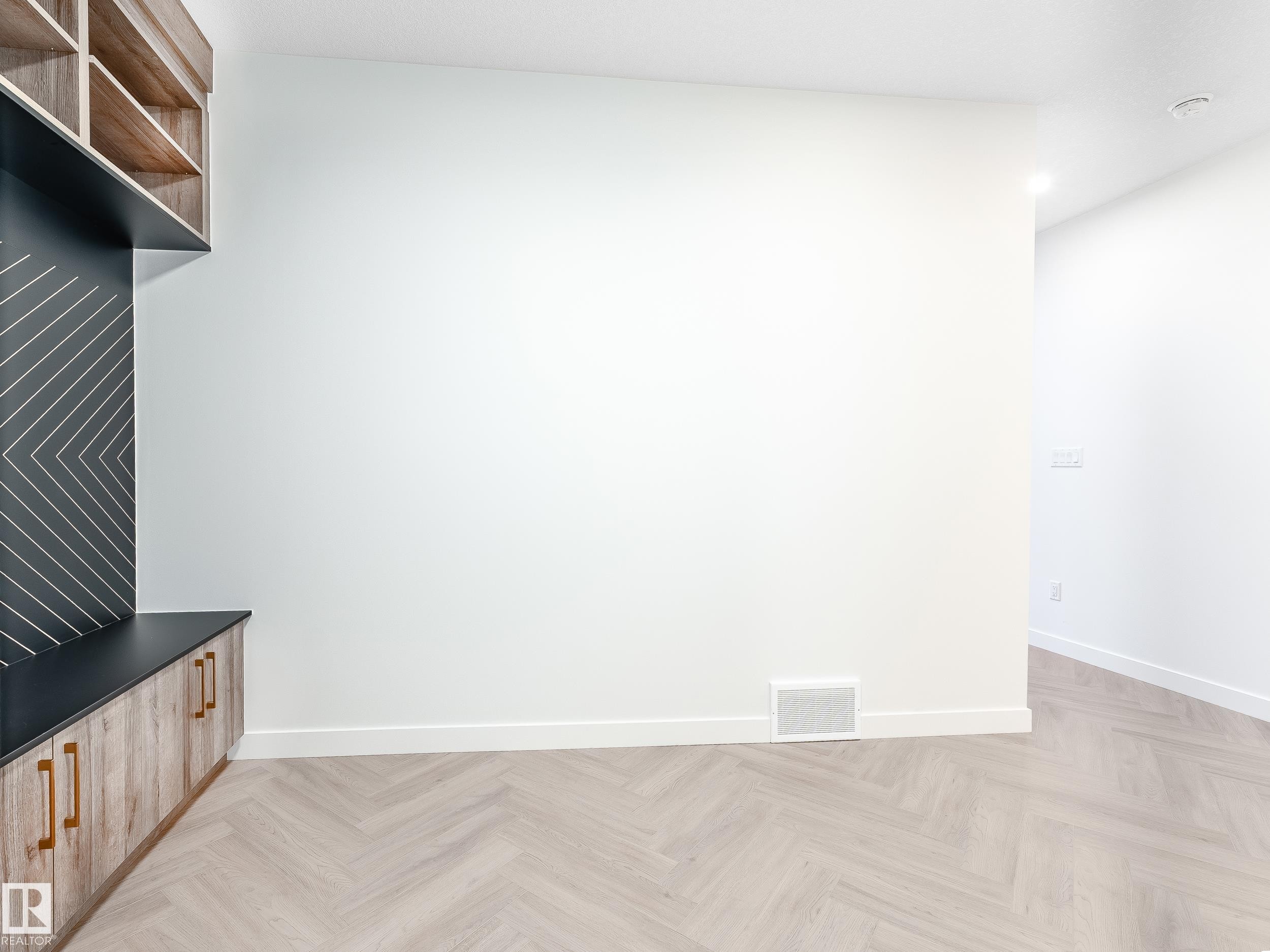 125 Lilac Close, Leduc, AB - Indoor Photo Showing Other Room