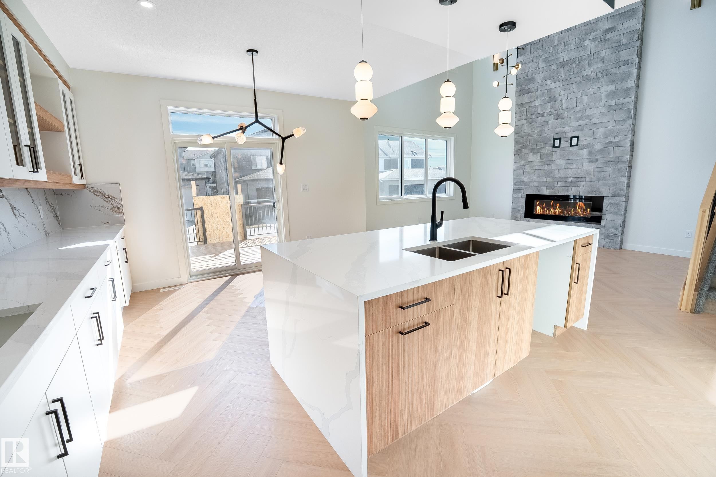 119 Lilac Close, Leduc, AB - Indoor Photo Showing Kitchen With Double Sink With Upgraded Kitchen