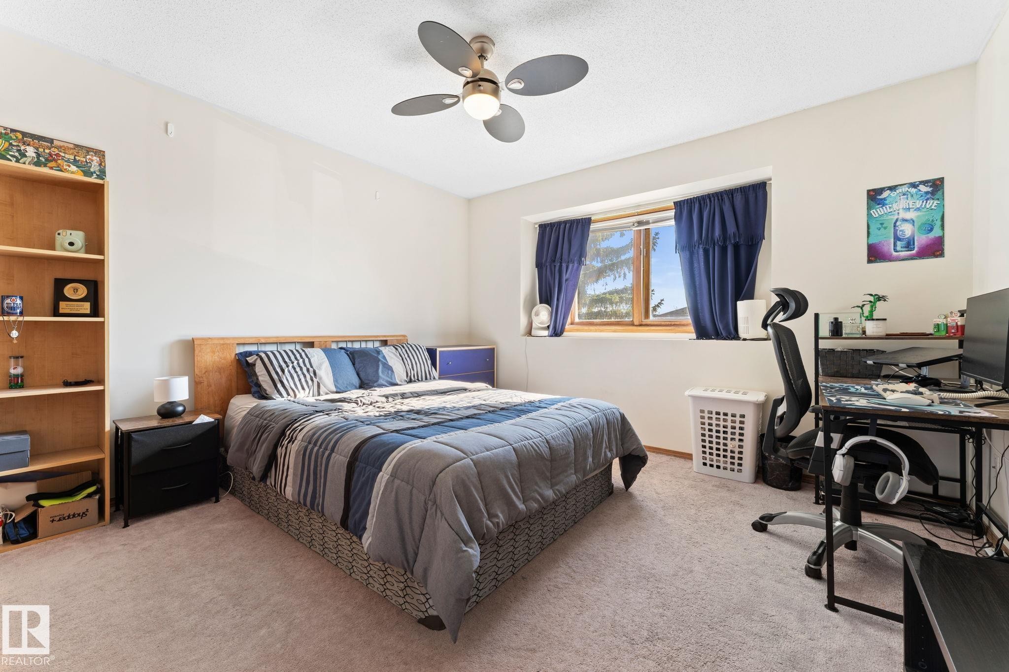 6018 156 Avenue, Edmonton, AB - Indoor Photo Showing Bedroom