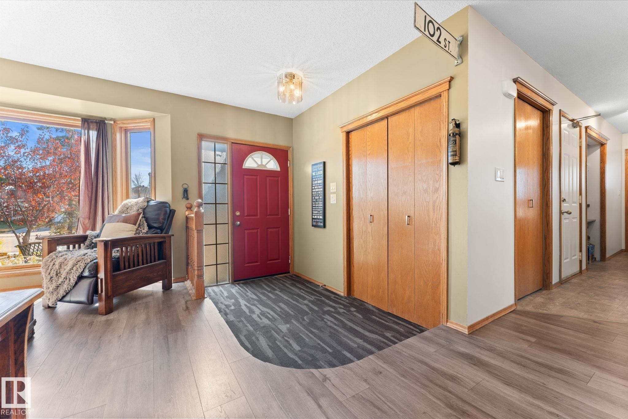 6018 156 Avenue, Edmonton, AB - Indoor Photo Showing Other Room