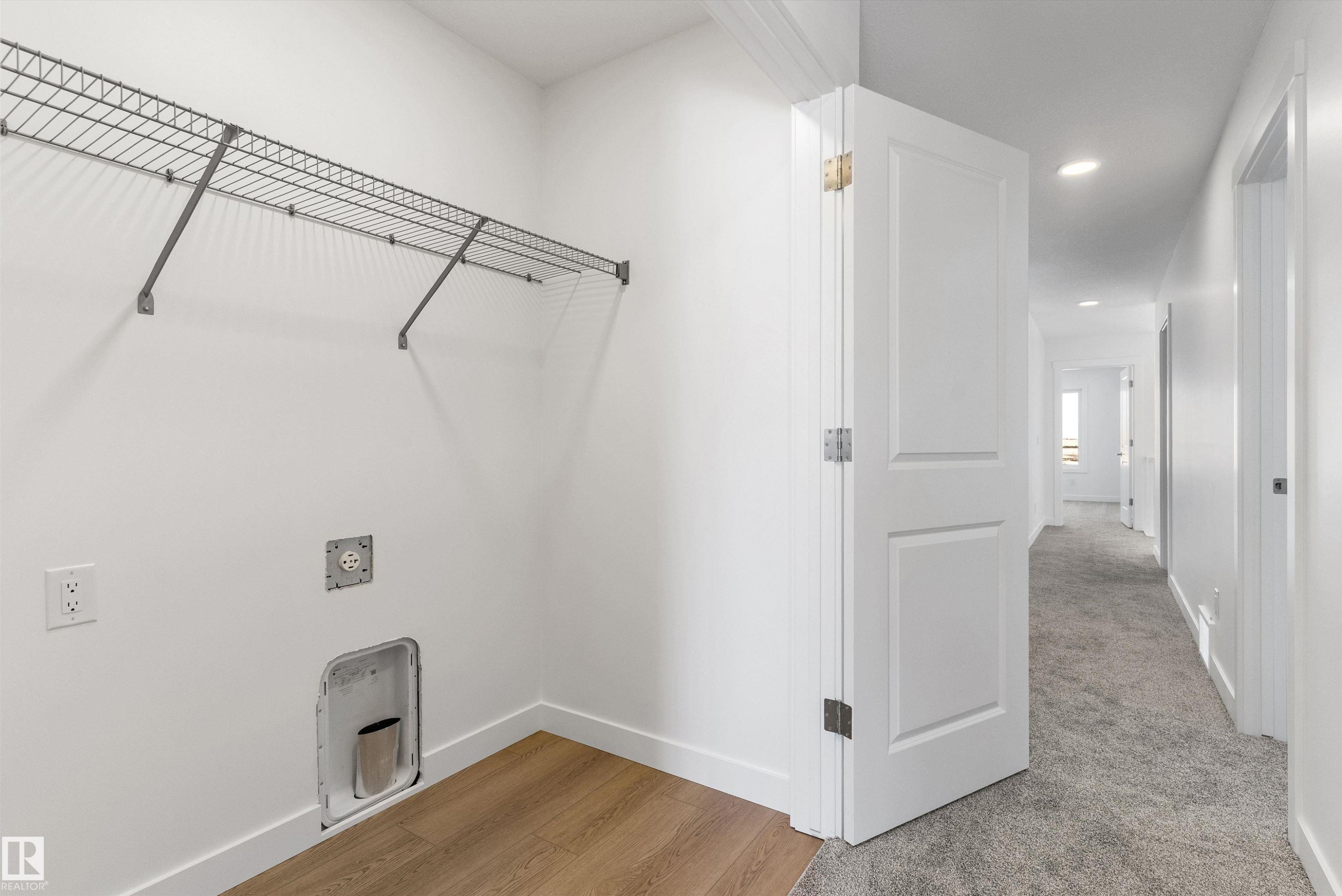 756 Astoria Way, Devon, AB - Indoor