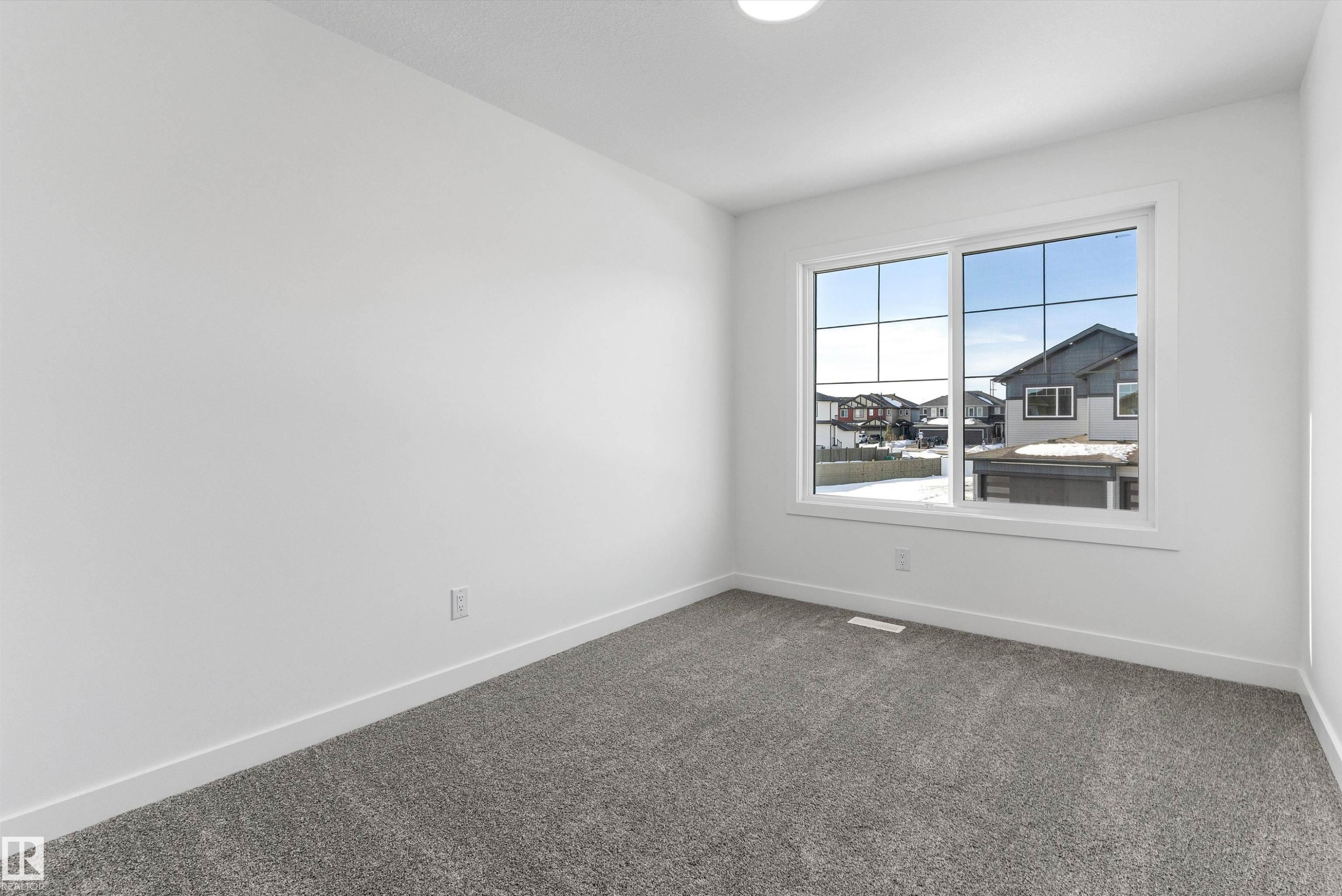 756 Astoria Way, Devon, AB - Indoor Photo Showing Other Room