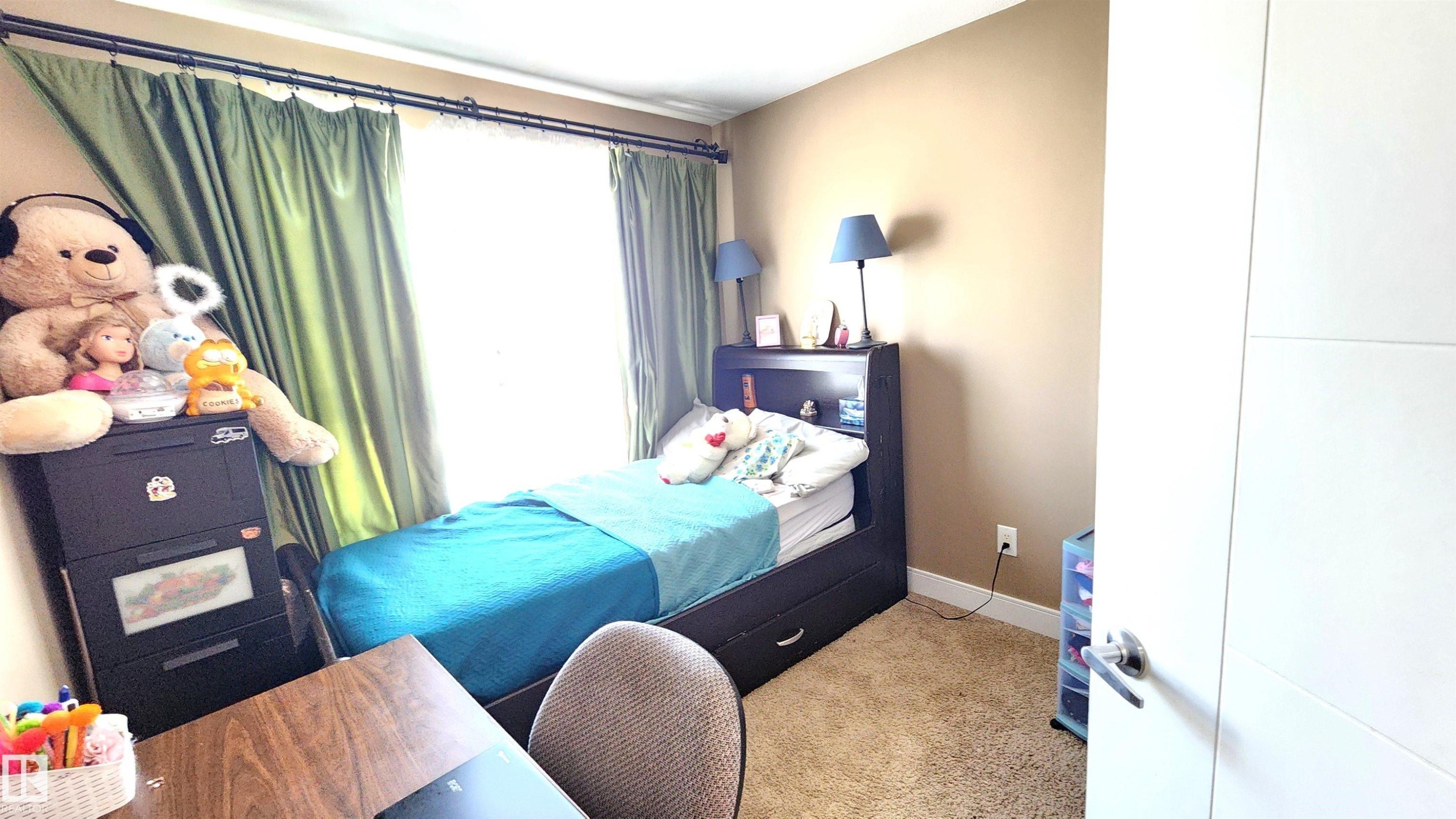 40 13003 132 Avenue, Edmonton, AB - Indoor Photo Showing Bedroom