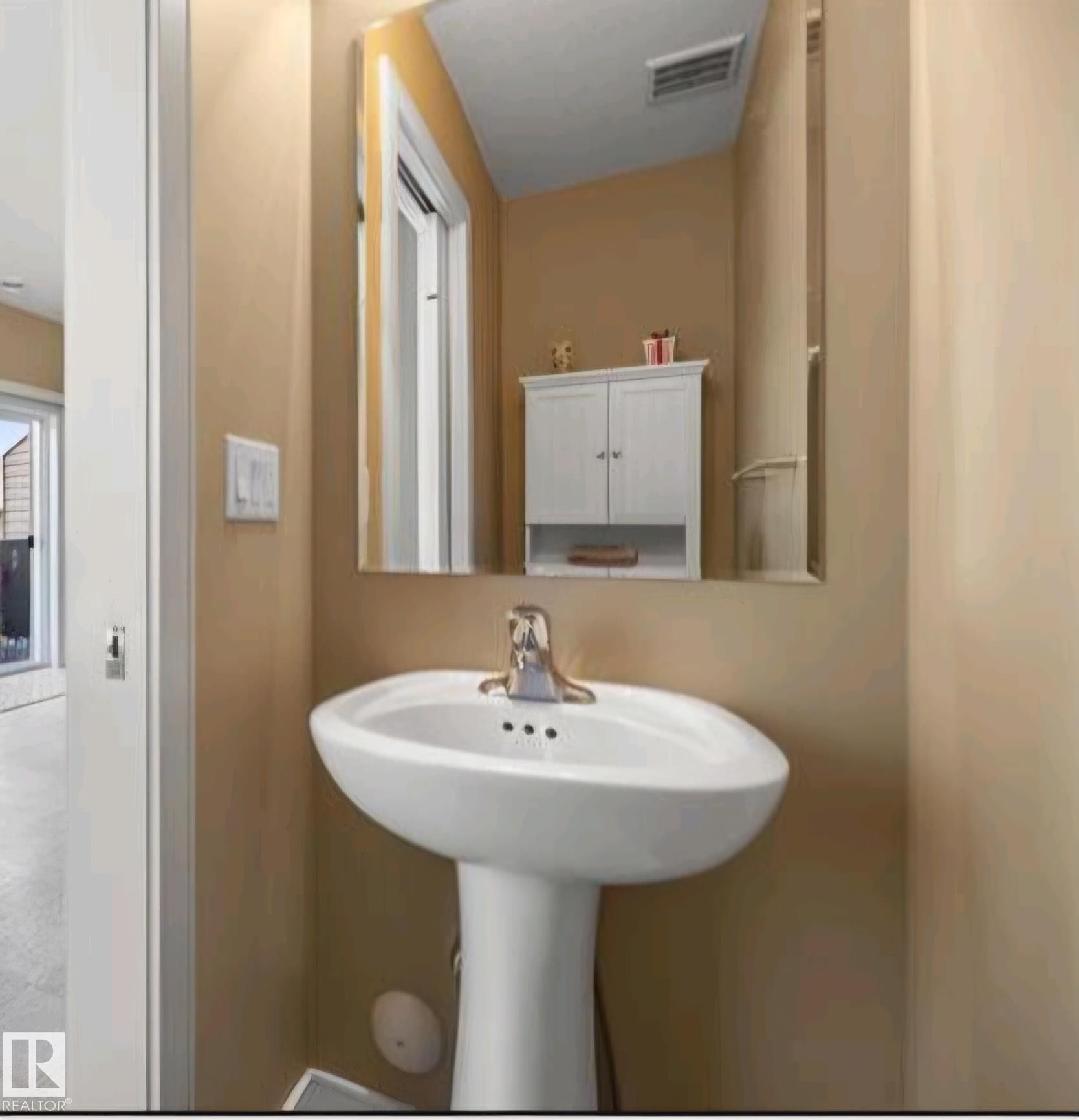 40 13003 132 Avenue, Edmonton, AB - Indoor Photo Showing Bathroom