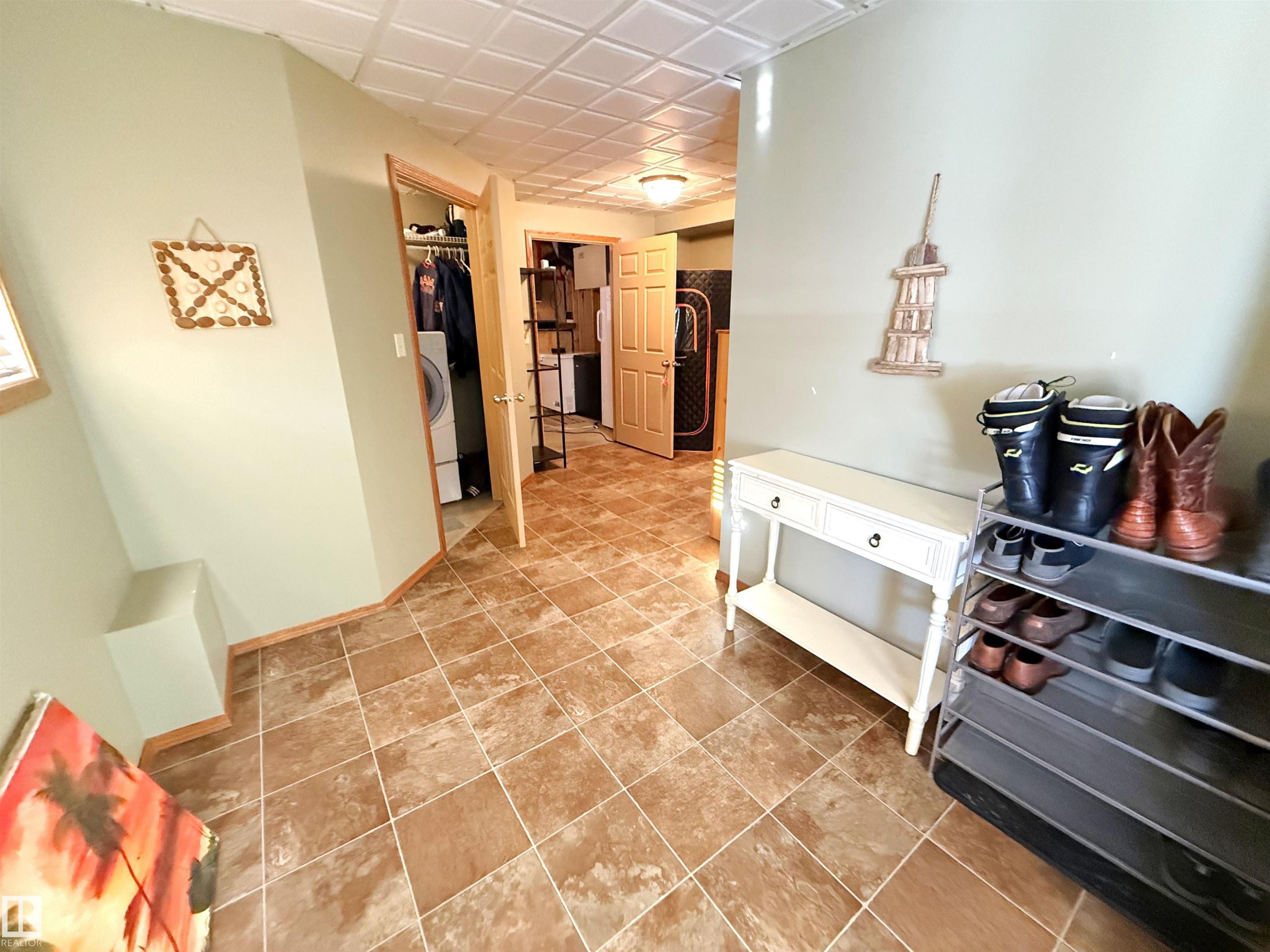 28 52327 Rge Road 20, Rural Parkland County, AB - Indoor Photo Showing Other Room