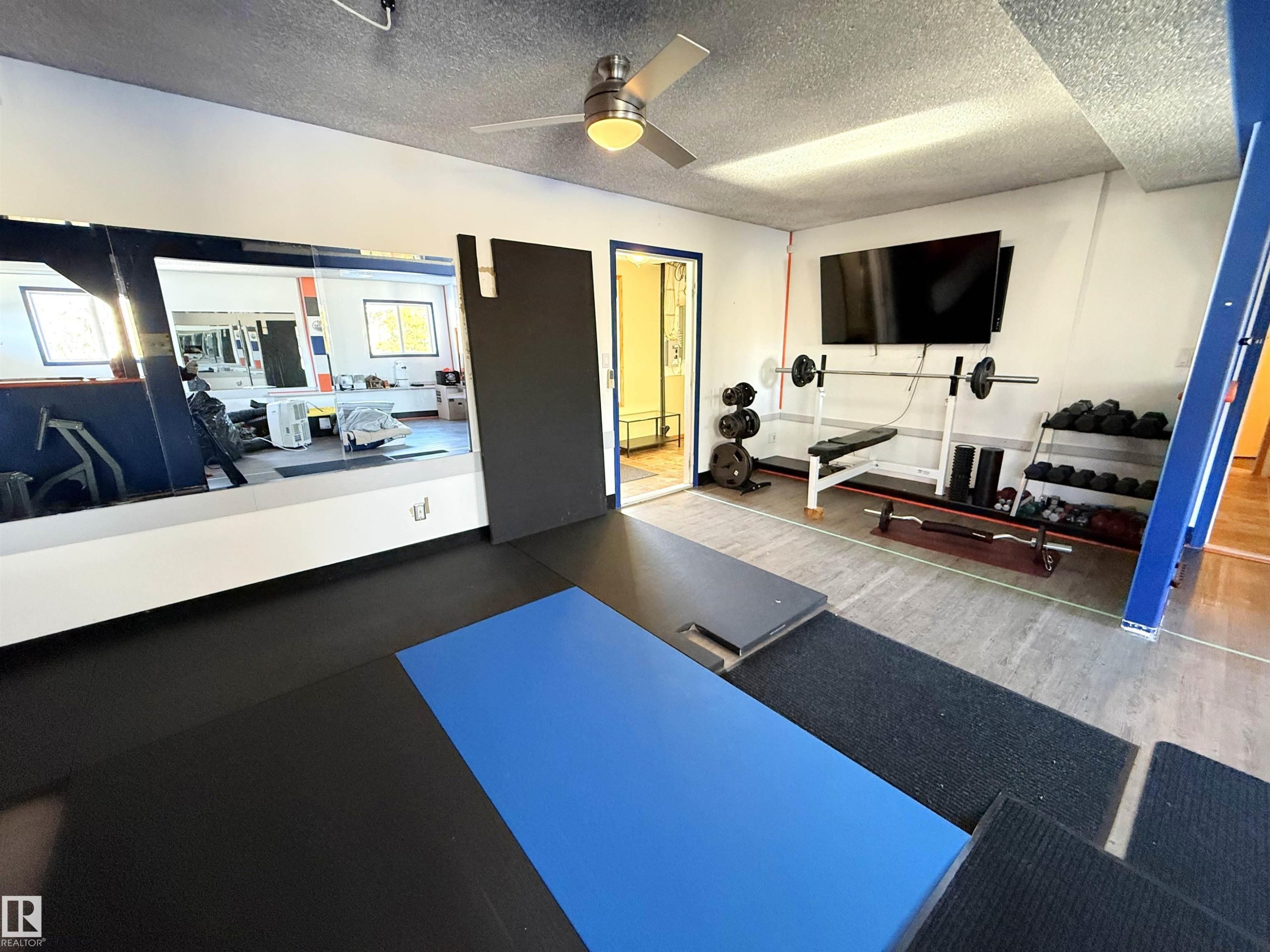 28 52327 Rge Road 20, Rural Parkland County, AB - Indoor Photo Showing Gym Room