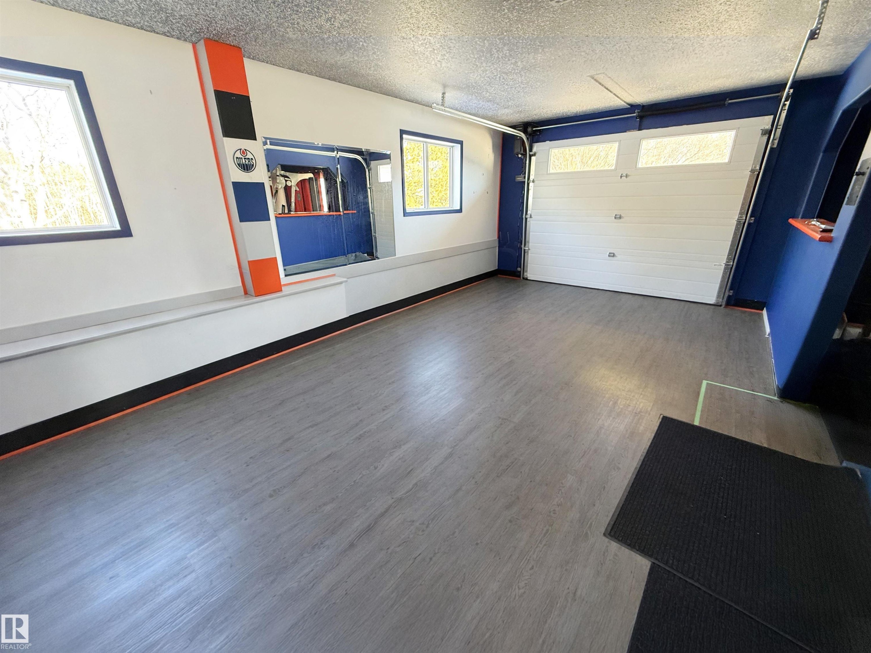 28 52327 Rge Road 20, Rural Parkland County, AB - Indoor Photo Showing Garage