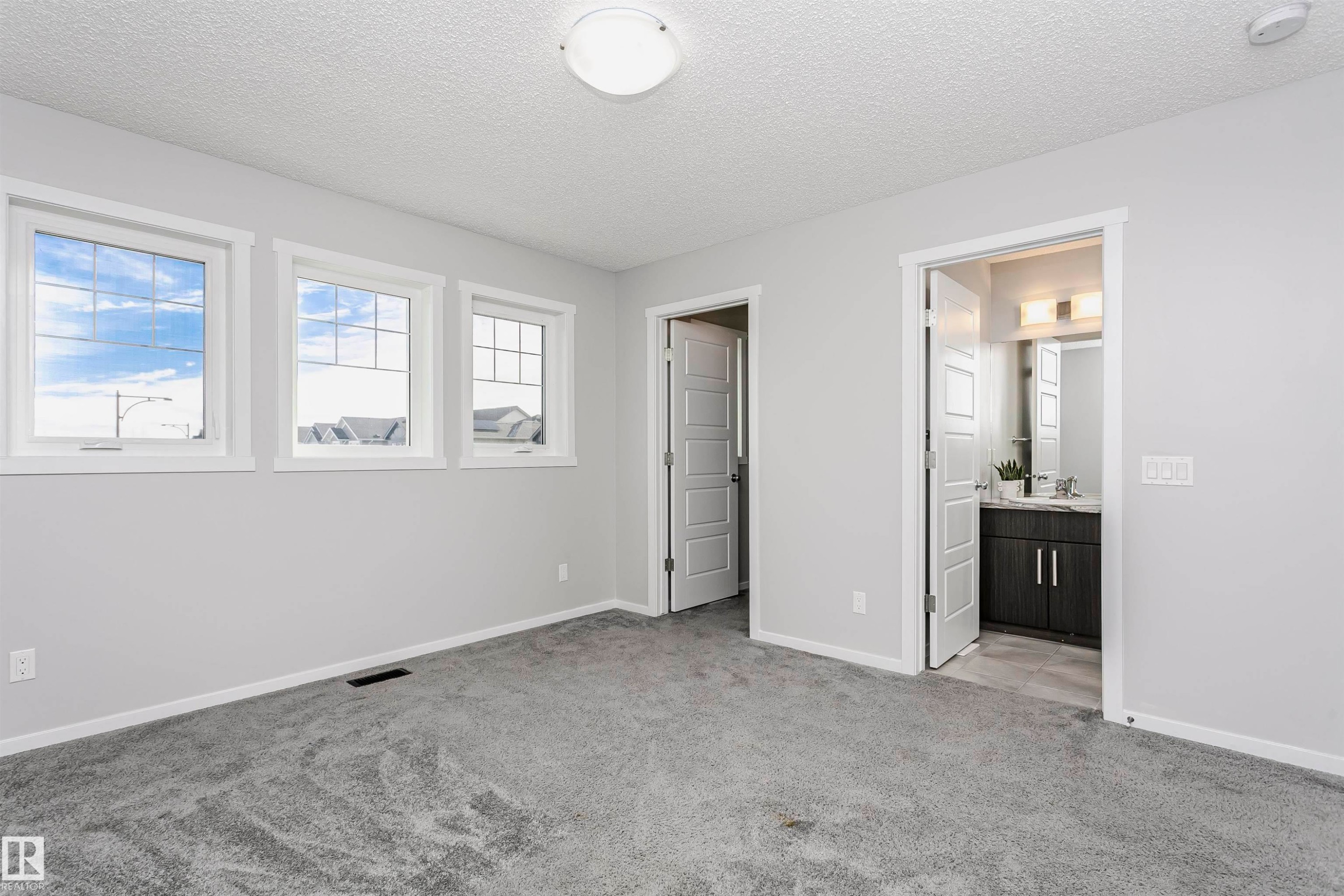291 Edgemont Road, Edmonton, AB - Indoor