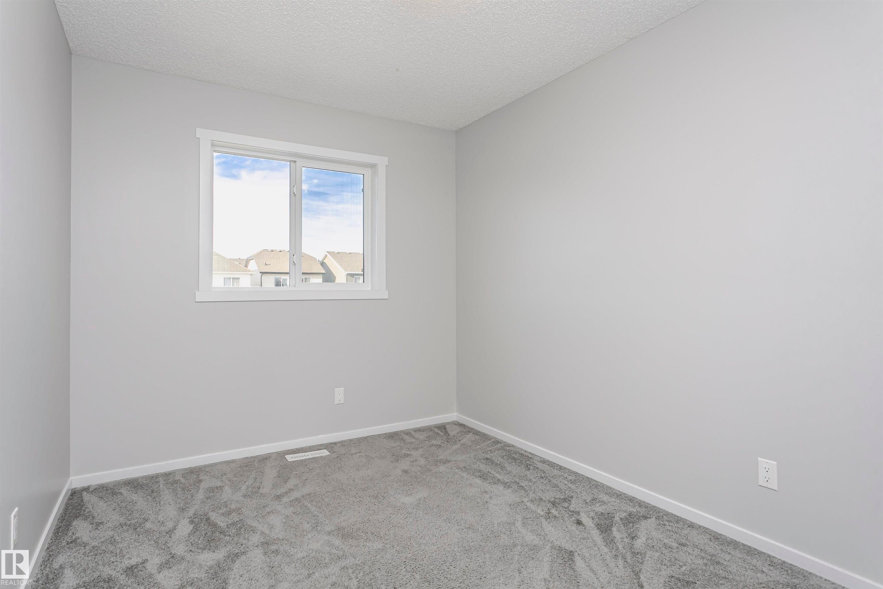 291 Edgemont Road, Edmonton, AB - Indoor Photo Showing Other Room