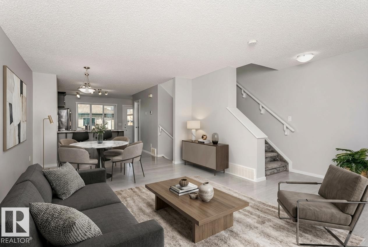 291 Edgemont Road, Edmonton, AB - Indoor Photo Showing Living Room