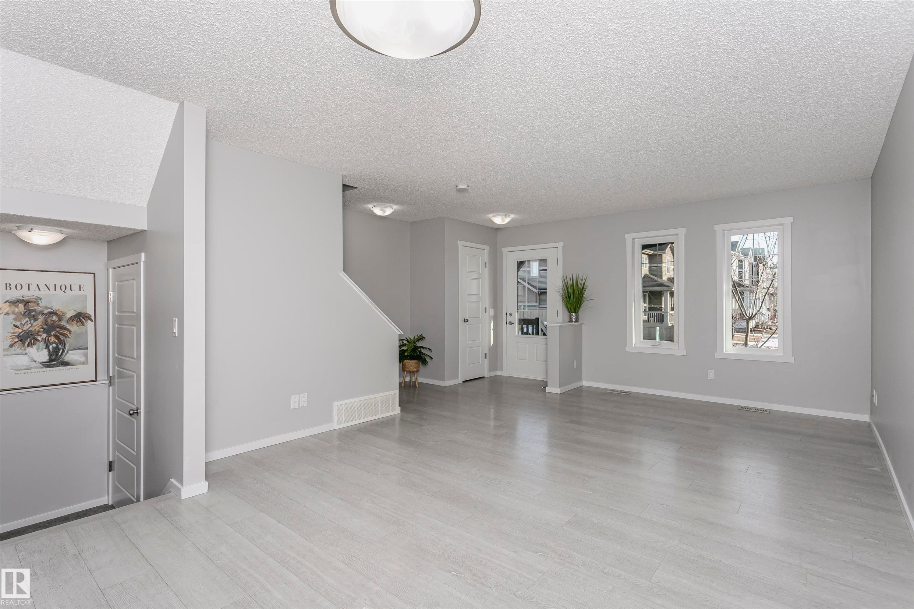291 Edgemont Road, Edmonton, AB - Indoor Photo Showing Other Room