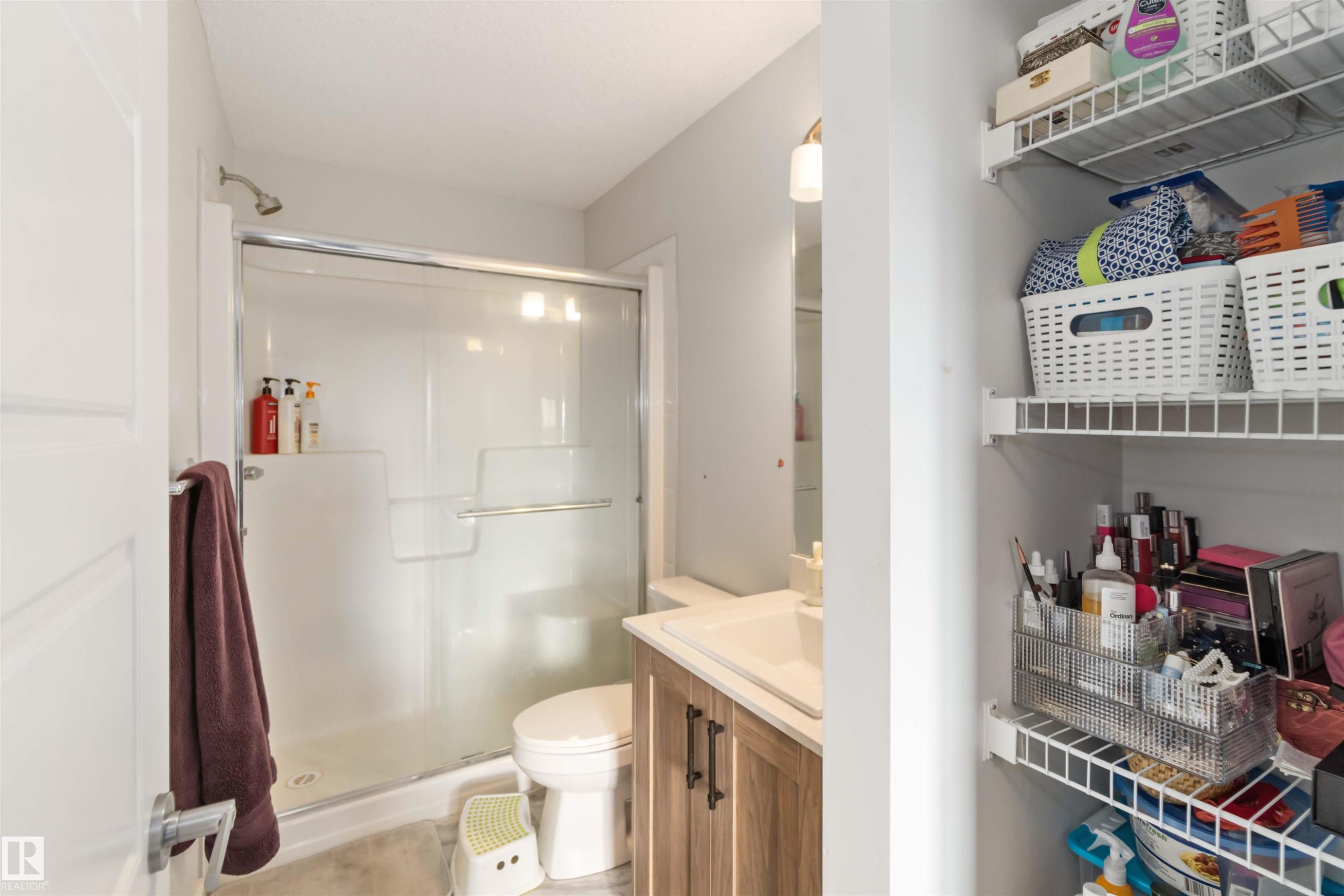 3 3305 Orchards Link Sw, Edmonton, AB - Indoor Photo Showing Bathroom