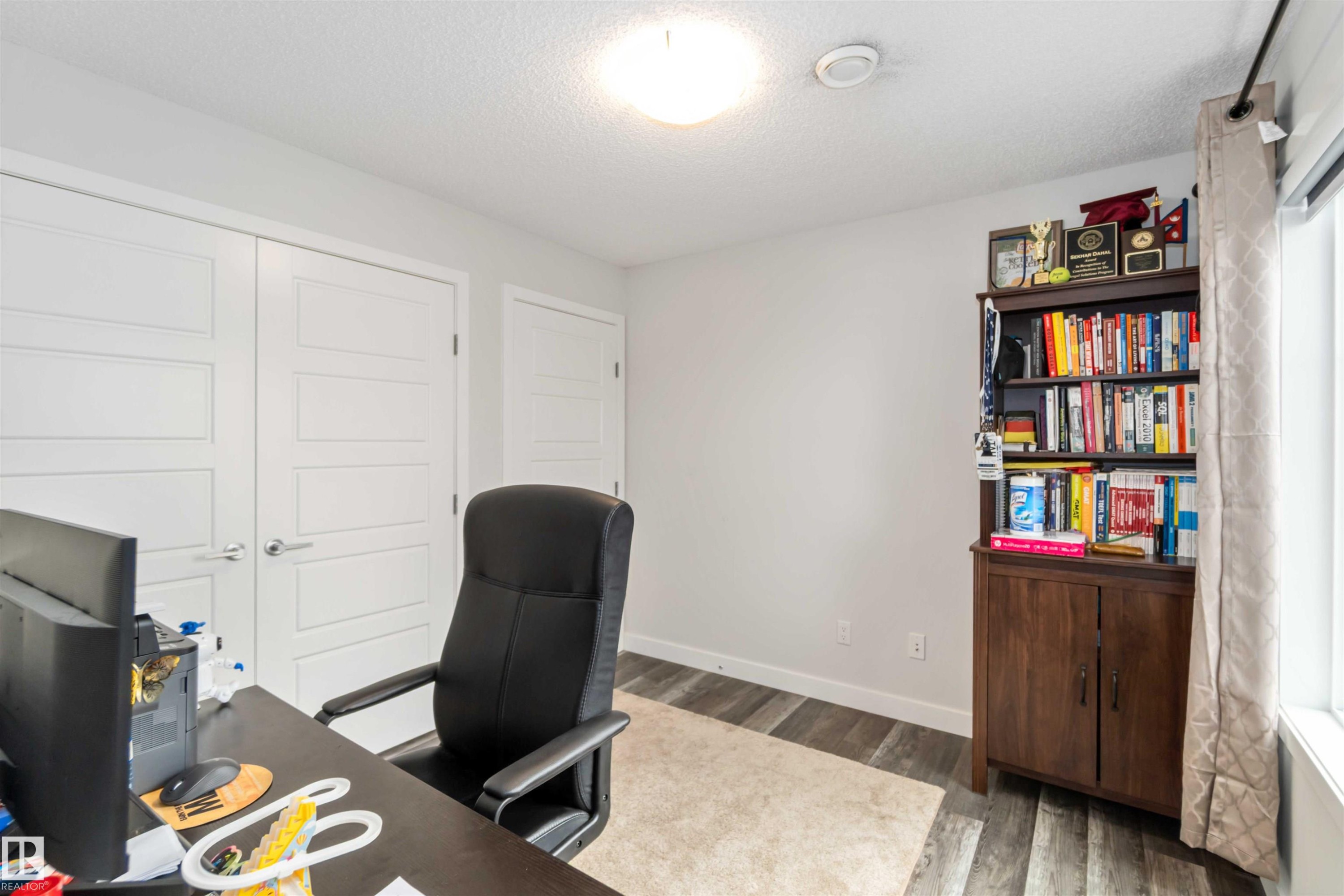 3 3305 Orchards Link Sw, Edmonton, AB - Indoor Photo Showing Office