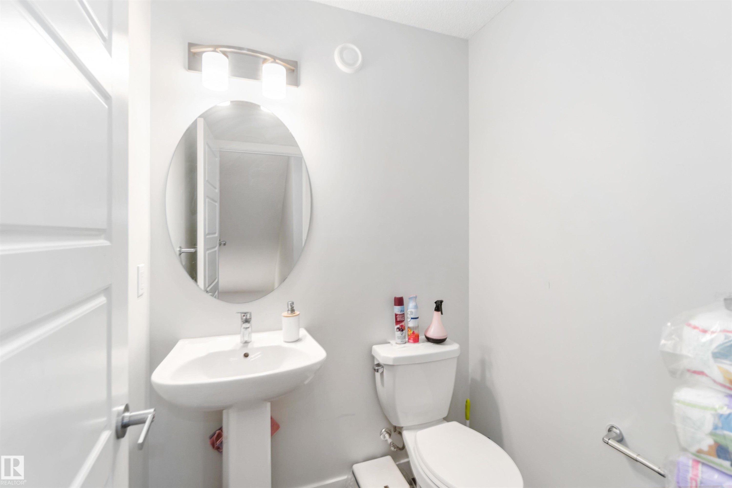 3 3305 Orchards Link Sw, Edmonton, AB - Indoor Photo Showing Bathroom