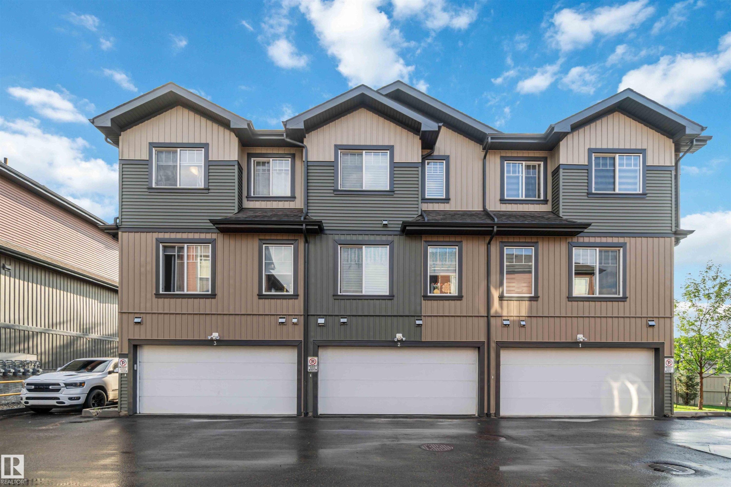 3 3305 Orchards Link Sw, Edmonton, AB - Outdoor With Facade