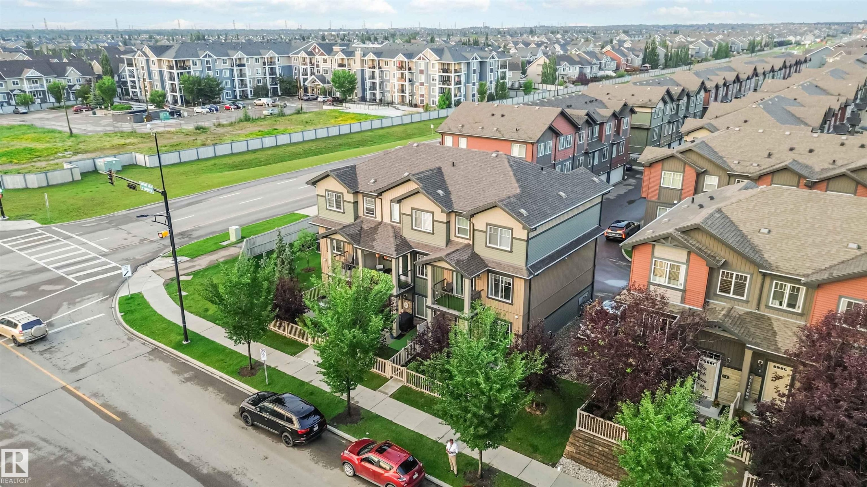 3 3305 Orchards Link Sw, Edmonton, AB - Outdoor With View