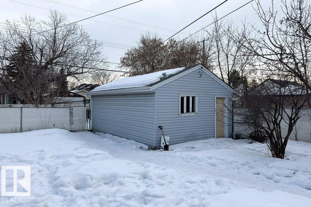 11235 Groat Road, Edmonton, AB - Outdoor