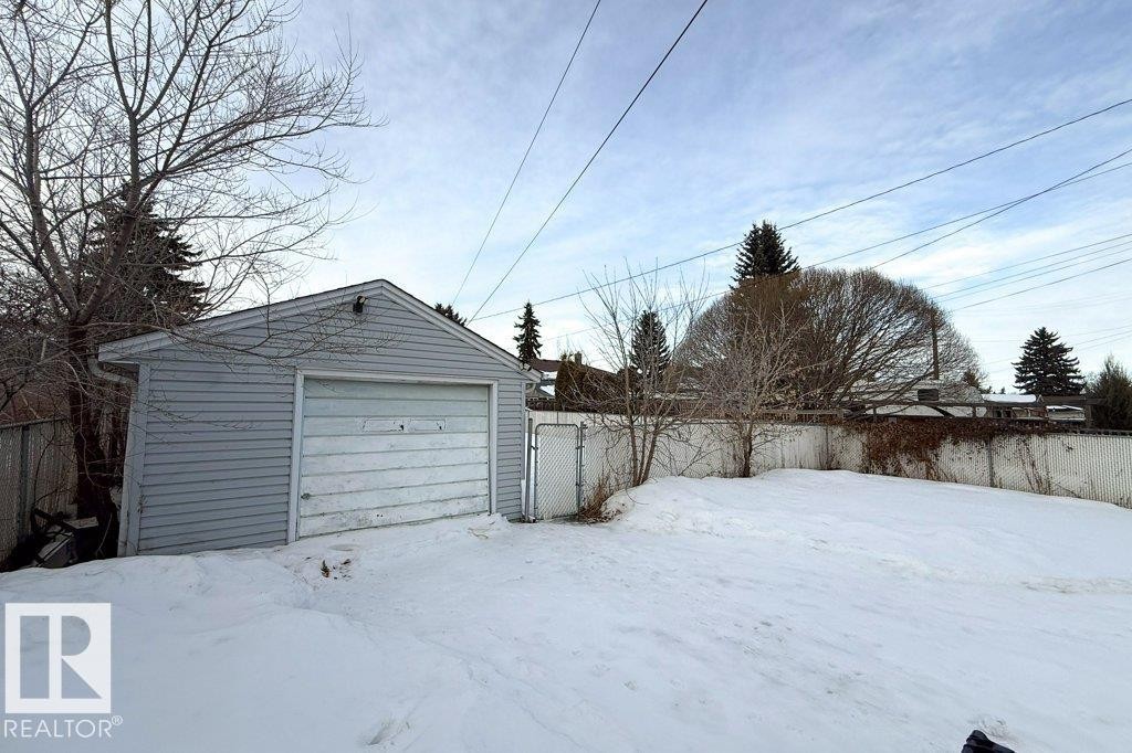 11235 Groat Road, Edmonton, AB - Outdoor