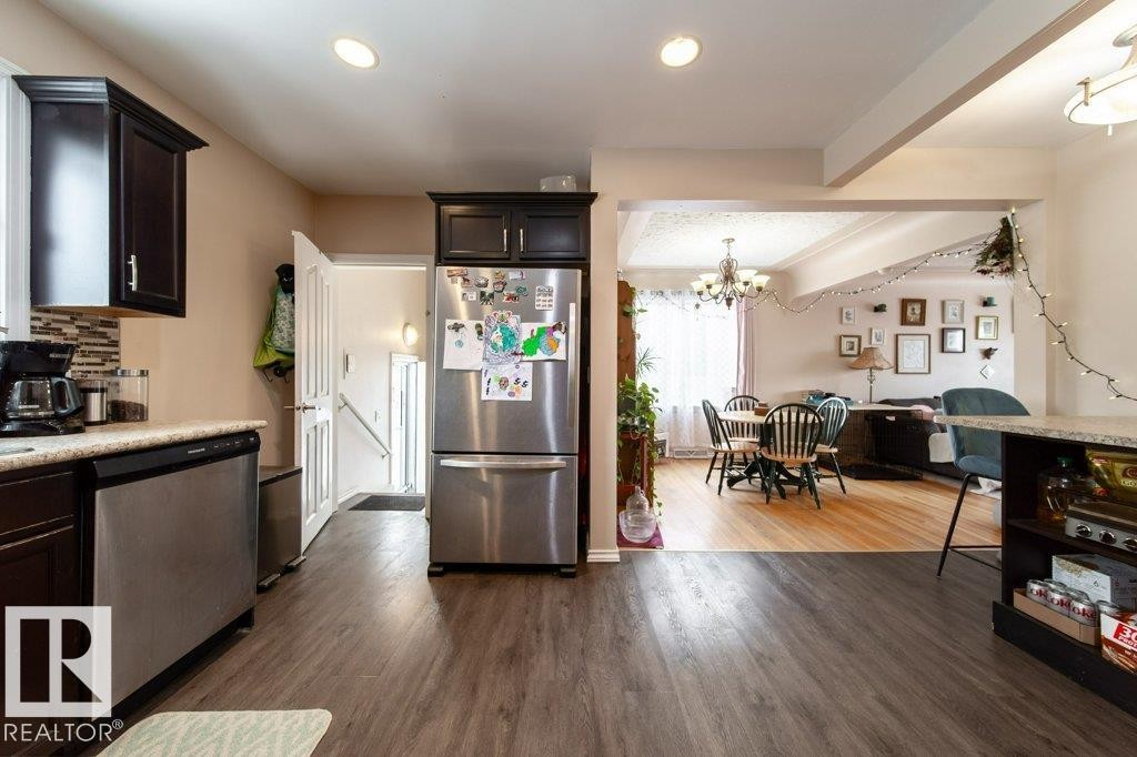 11235 Groat Road, Edmonton, AB - Indoor Photo Showing Kitchen