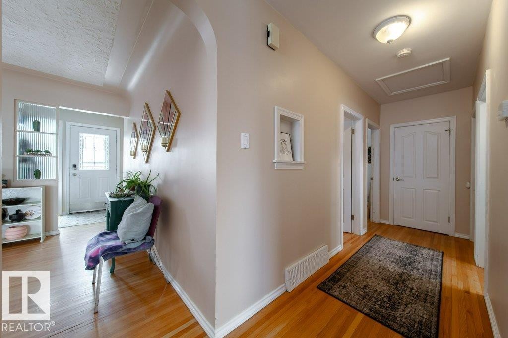 11235 Groat Road, Edmonton, AB - Indoor Photo Showing Other Room