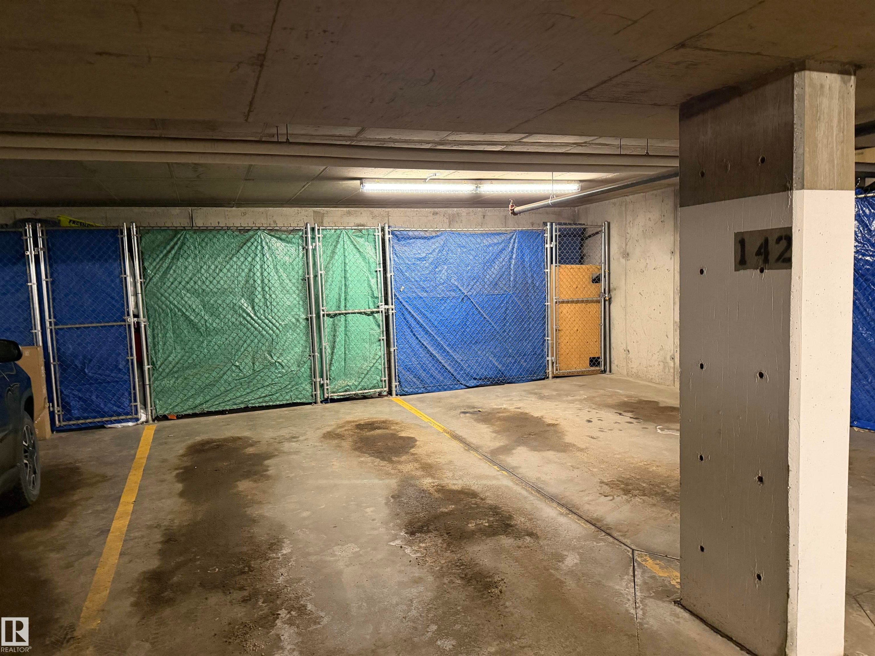 View of parking garage - 417 1004 Rosenthal Boulevard, Edmonton, AB - Indoor Photo Showing Garage