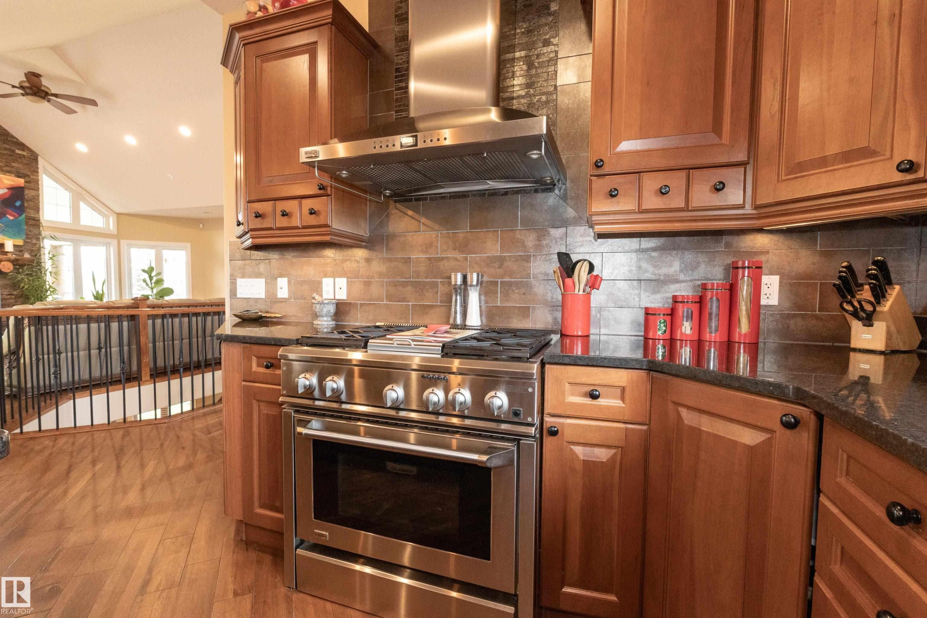 #14 52001 Rge Road 275, Rural Parkland County, AB - Indoor Photo Showing Kitchen