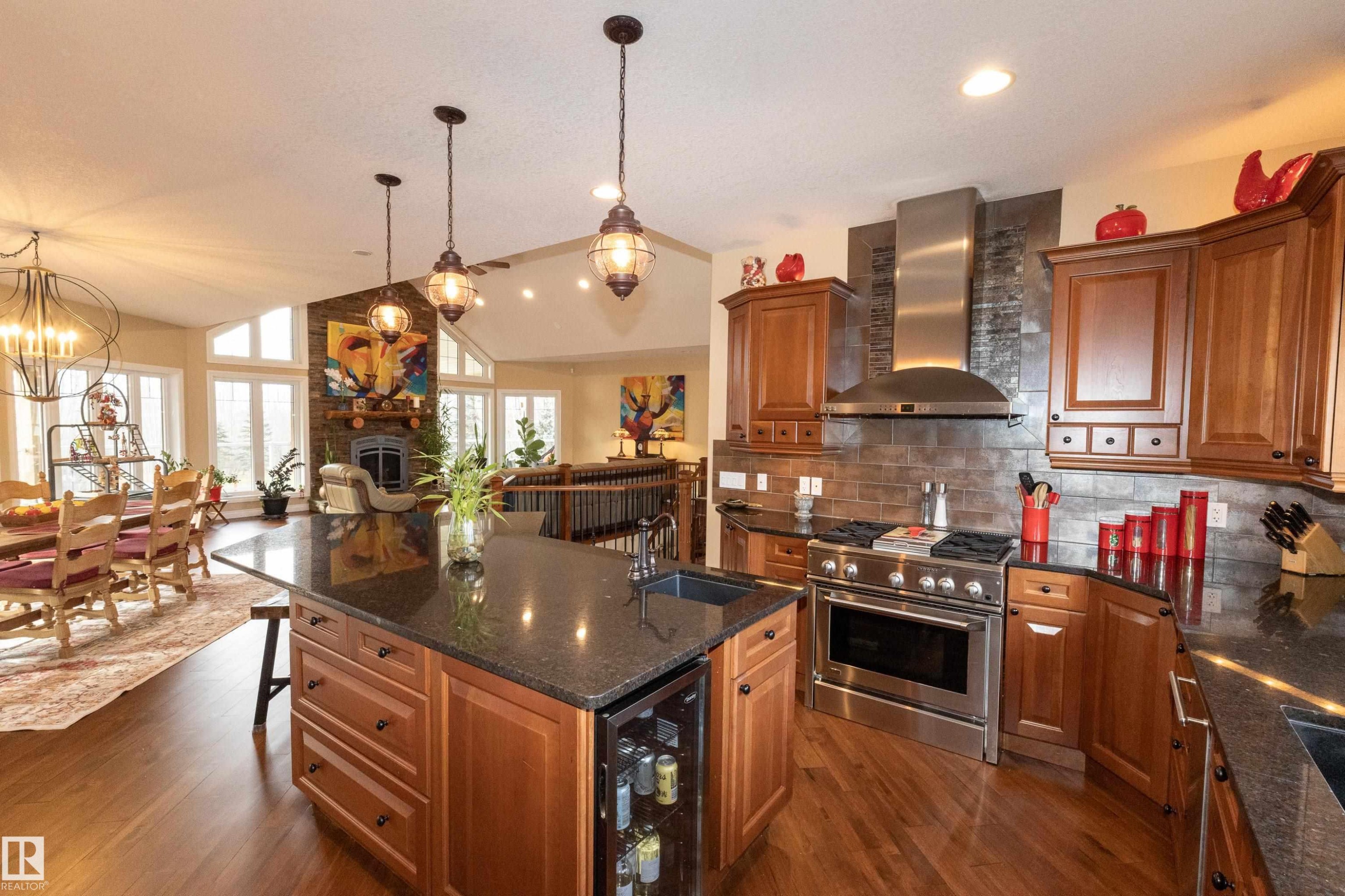 #14 52001 Rge Road 275, Rural Parkland County, AB - Indoor Photo Showing Kitchen With Upgraded Kitchen