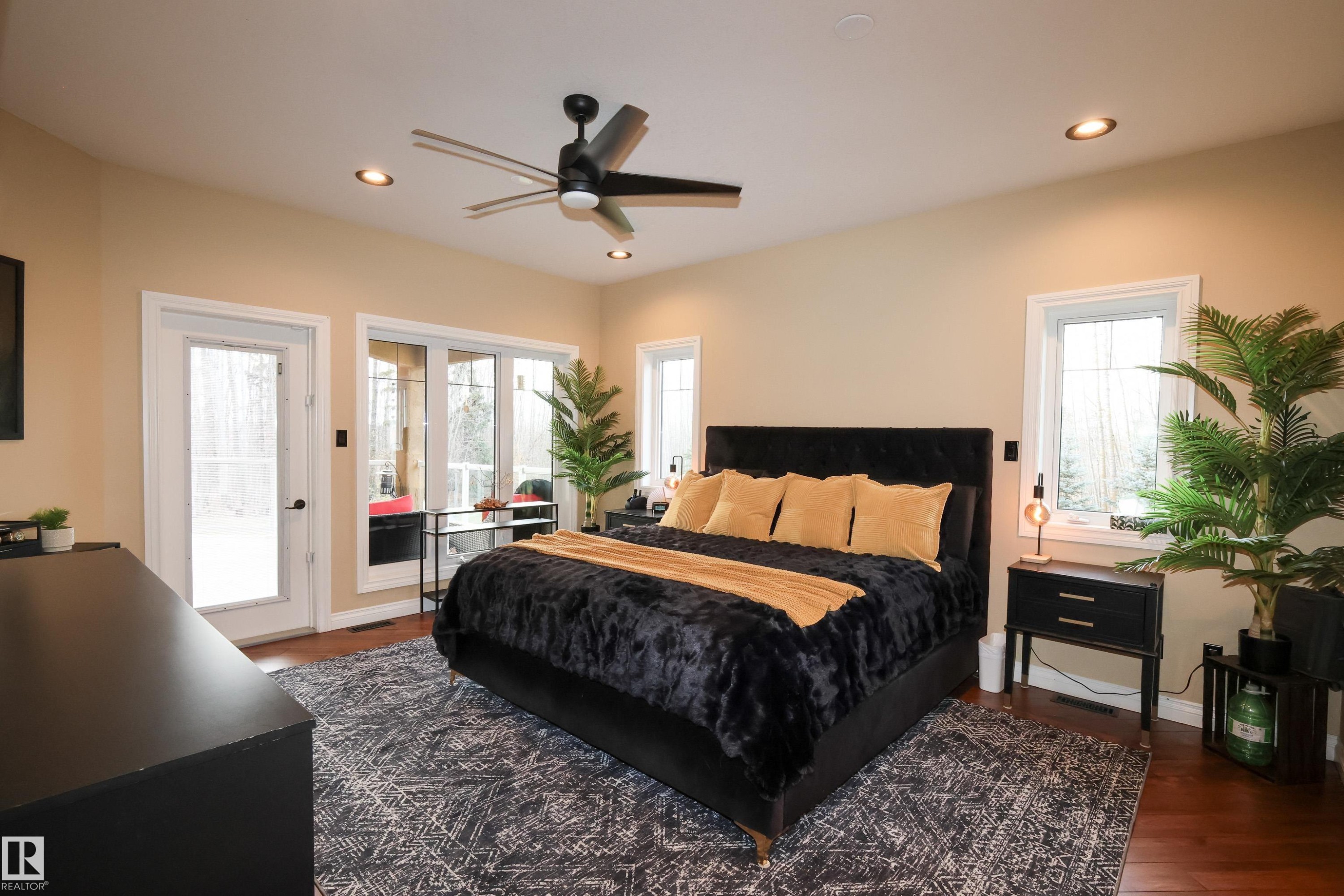 #14 52001 Rge Road 275, Rural Parkland County, AB - Indoor Photo Showing Bedroom