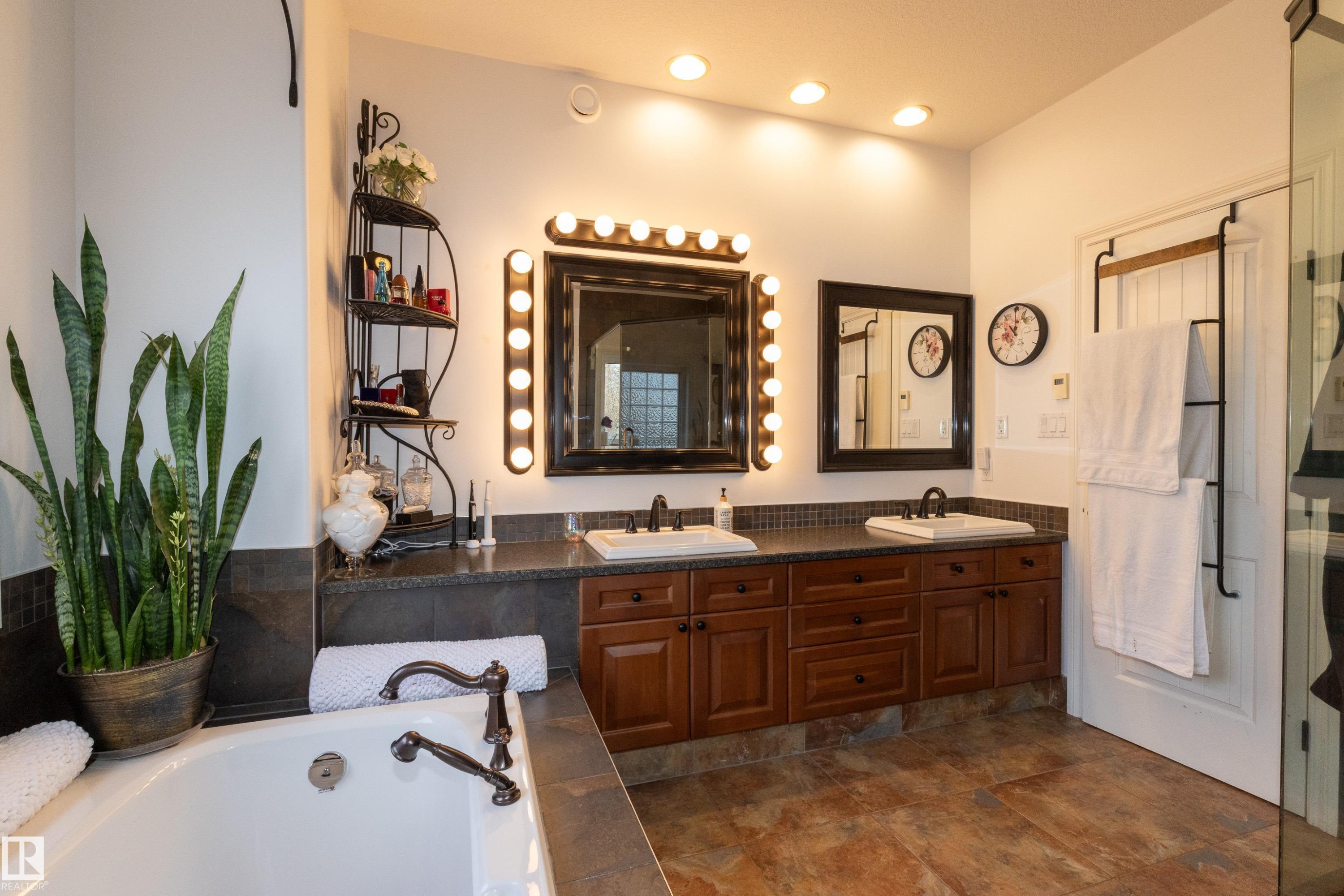 #14 52001 Rge Road 275, Rural Parkland County, AB - Indoor Photo Showing Bathroom