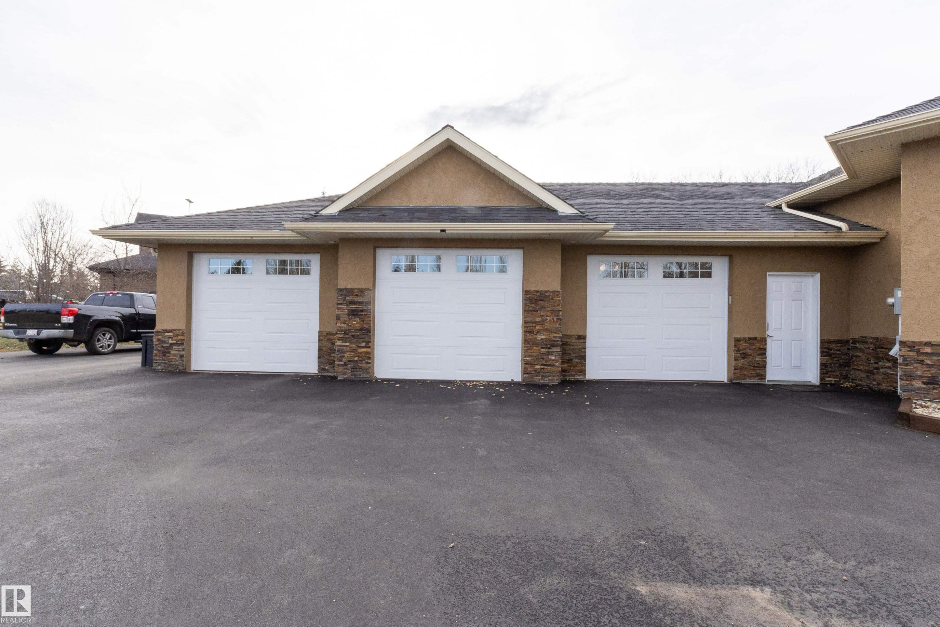 #14 52001 Rge Road 275, Rural Parkland County, AB - Outdoor With Facade