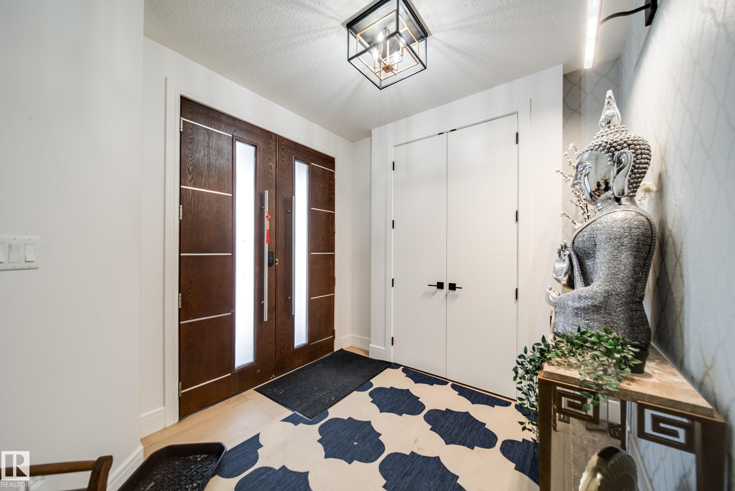 4416 Suzanna Crescent, Edmonton, AB - Indoor Photo Showing Other Room