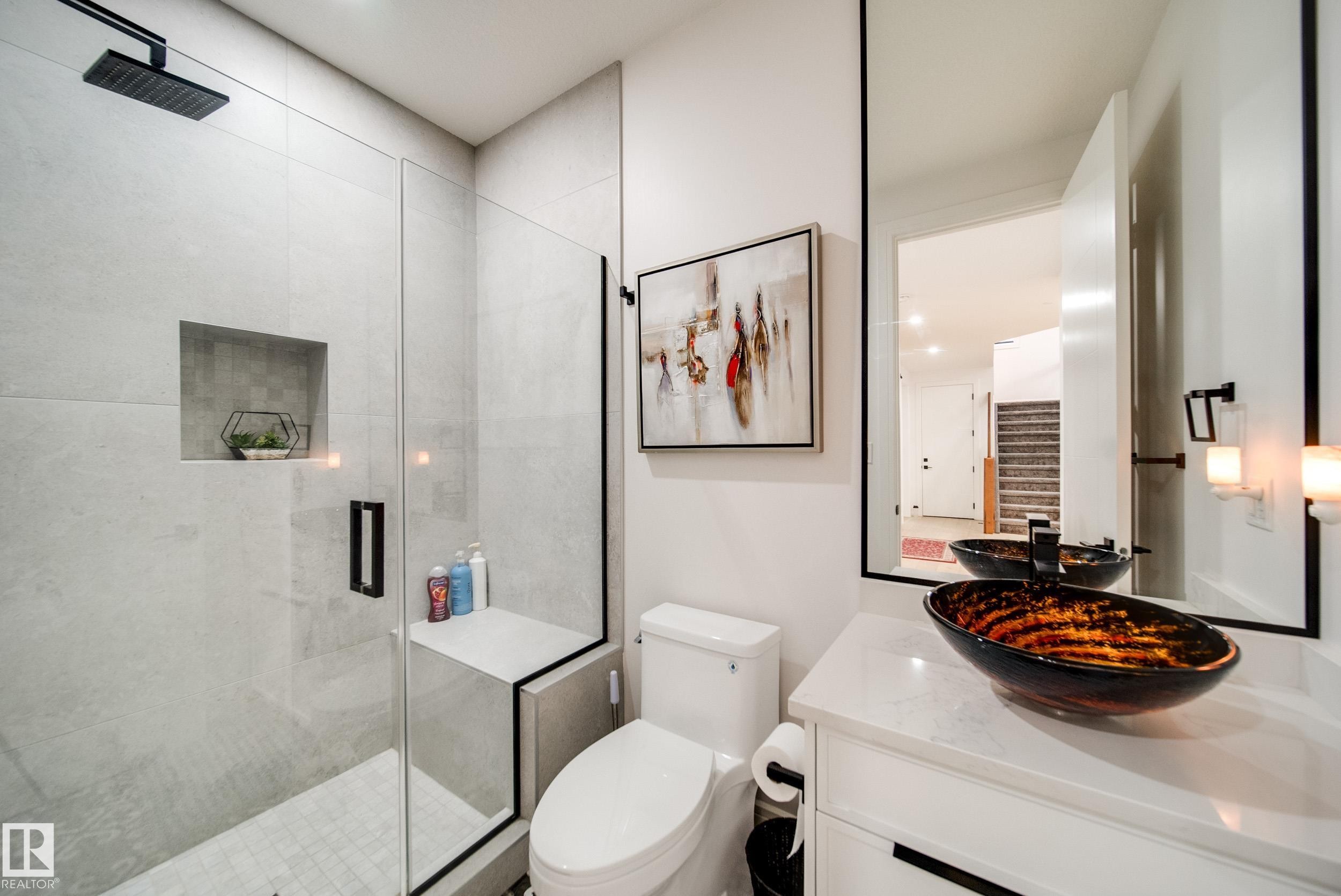 4416 Suzanna Crescent, Edmonton, AB - Indoor Photo Showing Bathroom