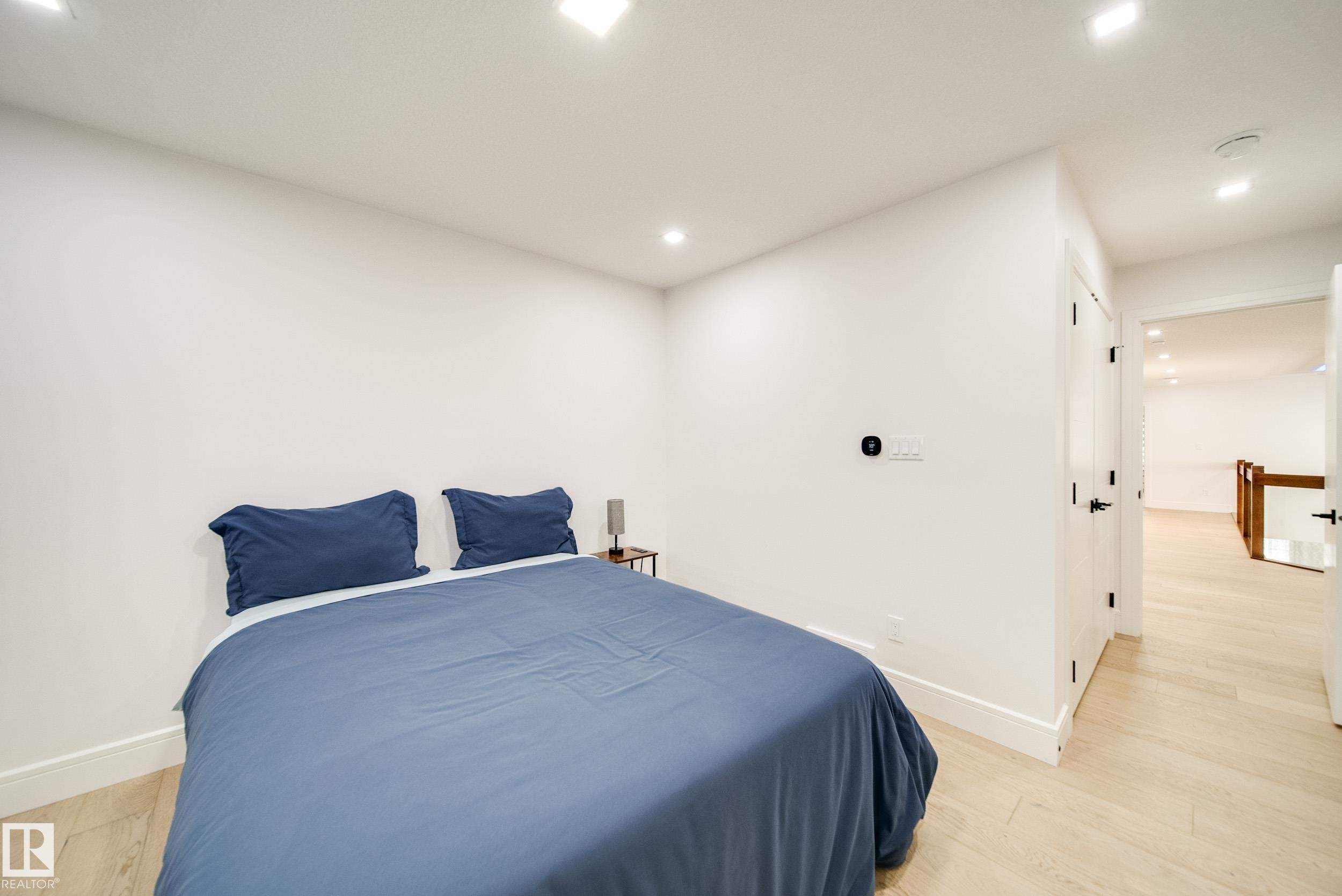 4416 Suzanna Crescent, Edmonton, AB - Indoor Photo Showing Bedroom