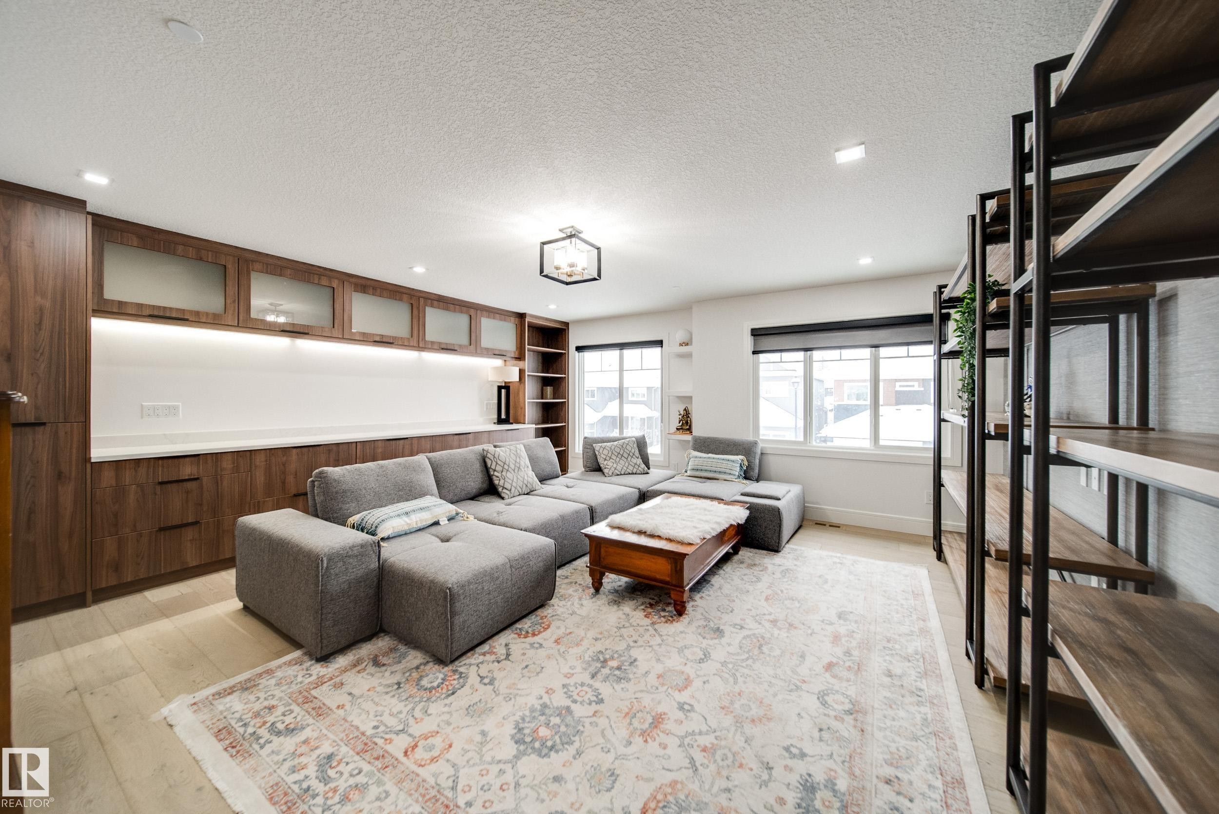 4416 Suzanna Crescent, Edmonton, AB - Indoor Photo Showing Other Room