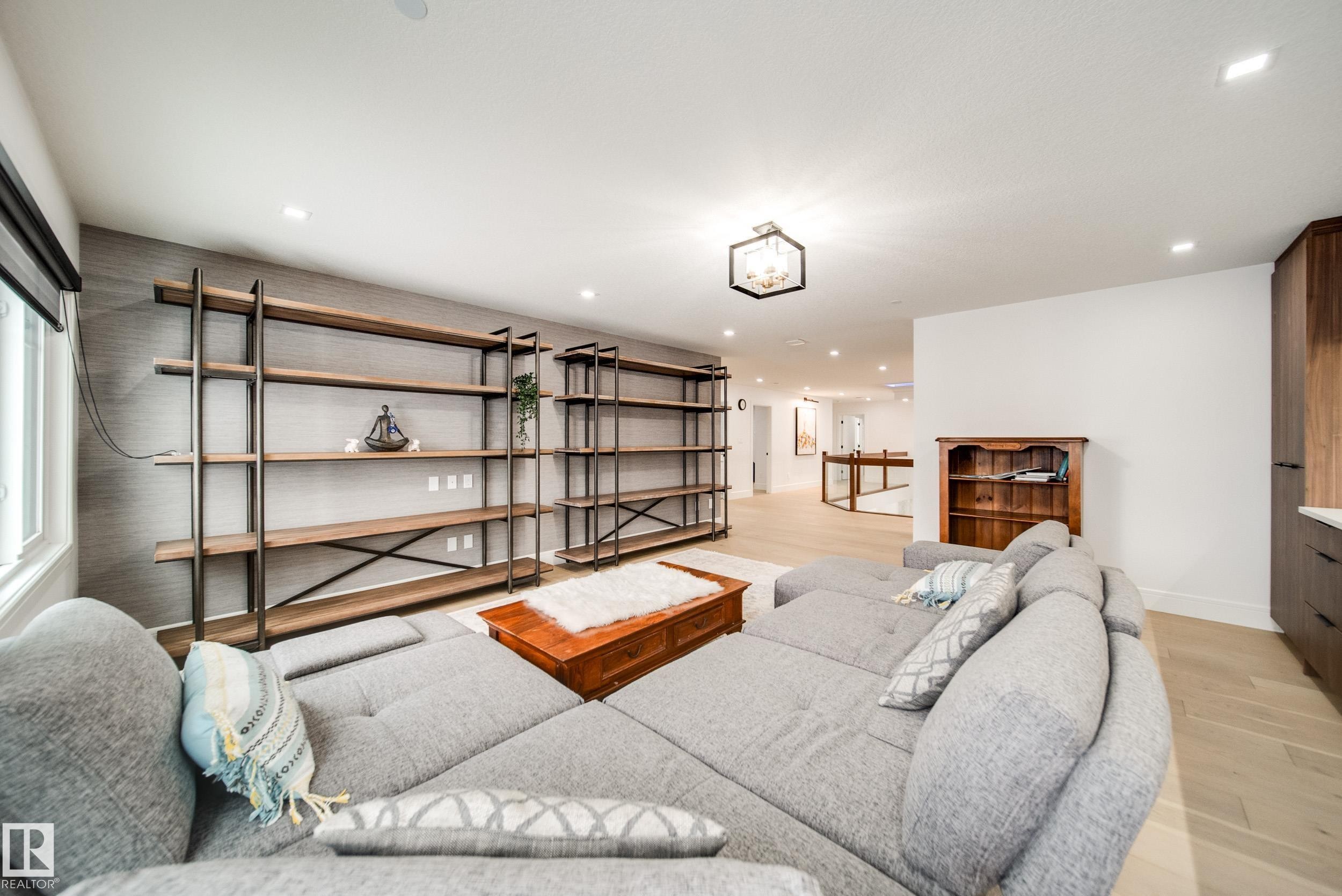 4416 Suzanna Crescent, Edmonton, AB - Indoor