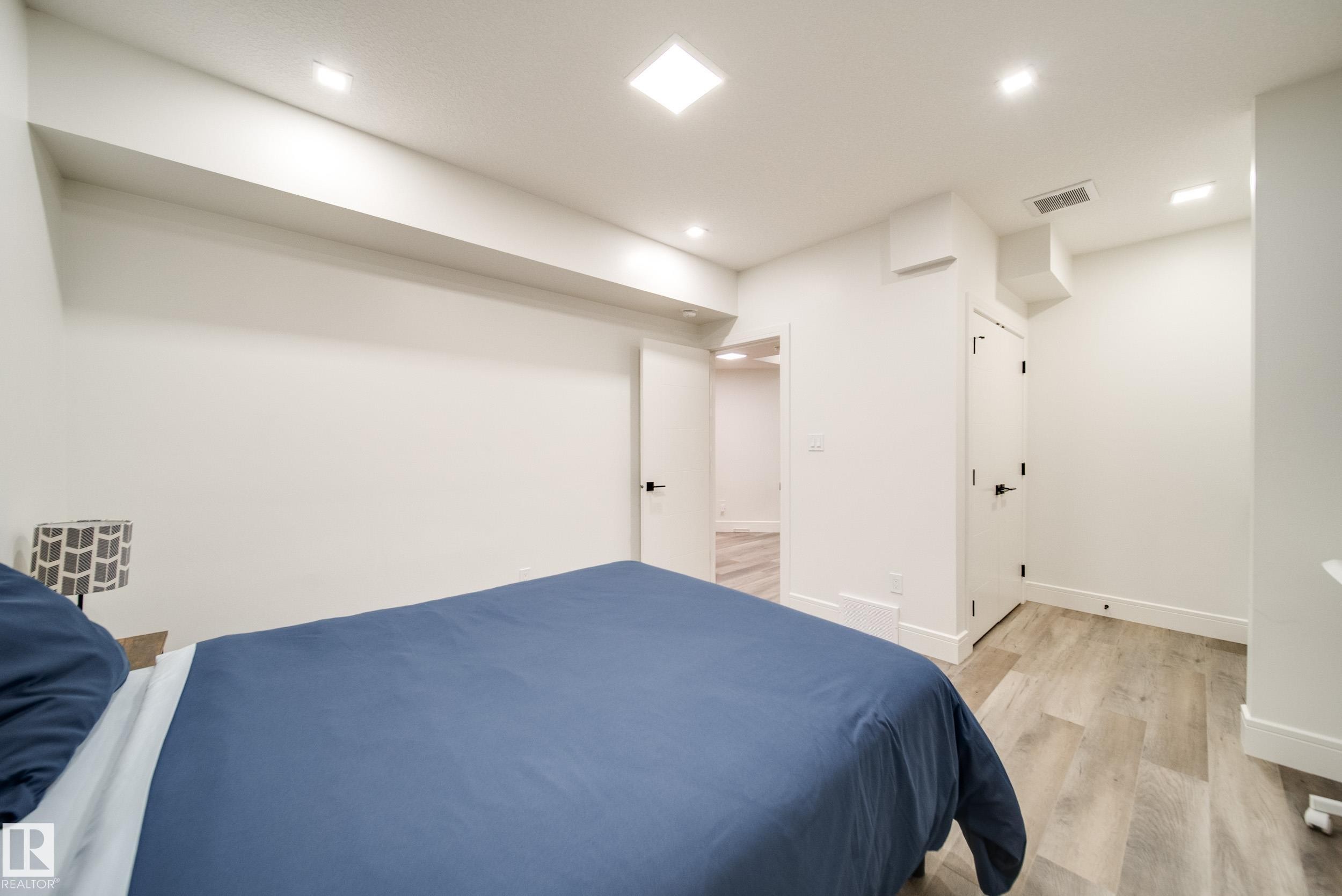 4416 Suzanna Crescent, Edmonton, AB - Indoor Photo Showing Bedroom